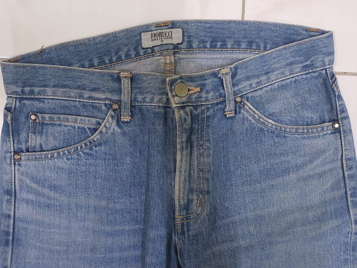 Fiorucci × Japanese Brand Vintage Fiorucci Safety Jeans Italy Red Selvedge Size US 31 - 4 Thumbnail