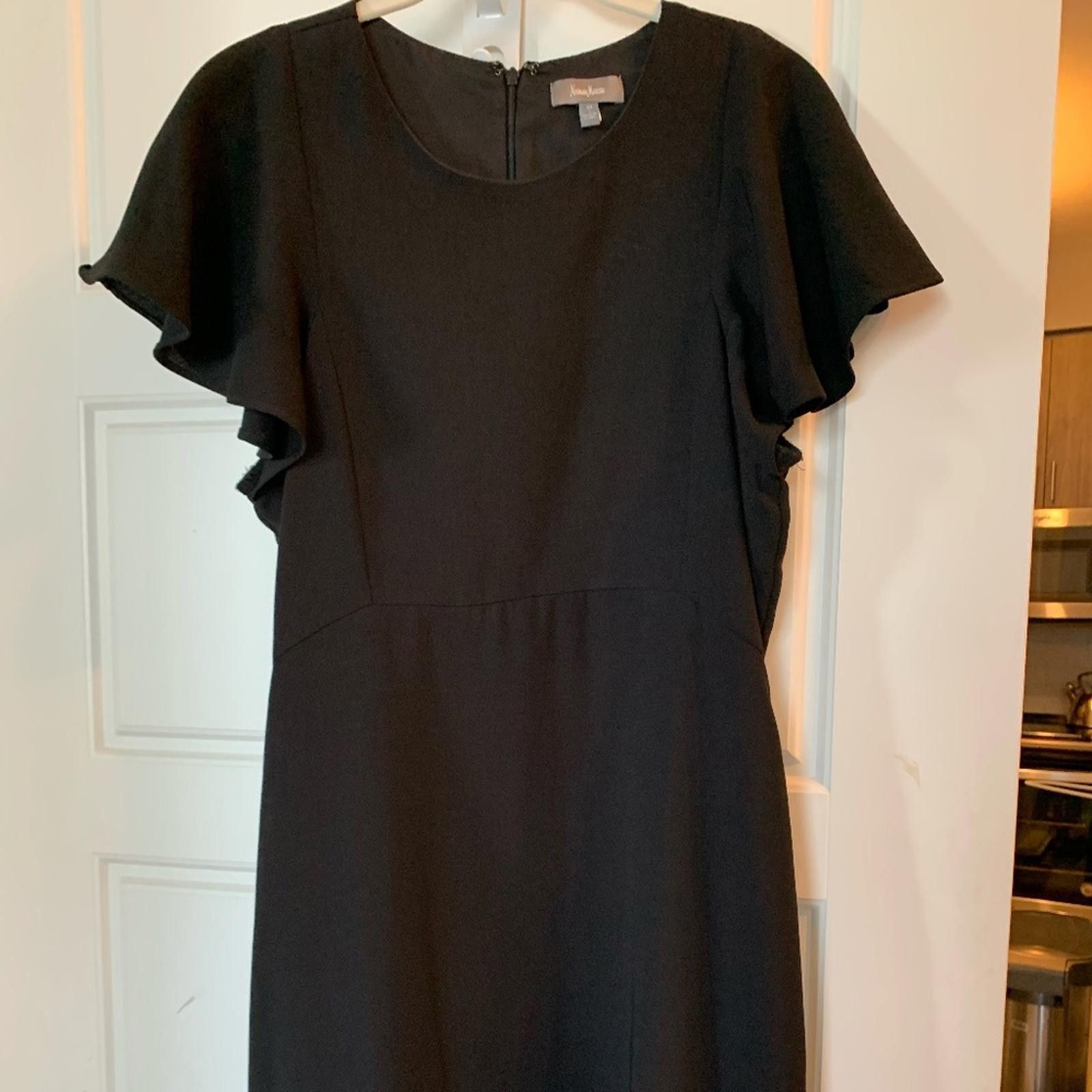 Neiman Marcus Neiman Marcus Dress Ruffle Cap Sleeves Size L / US 10 / IT 46 - 1 Thumbnail
