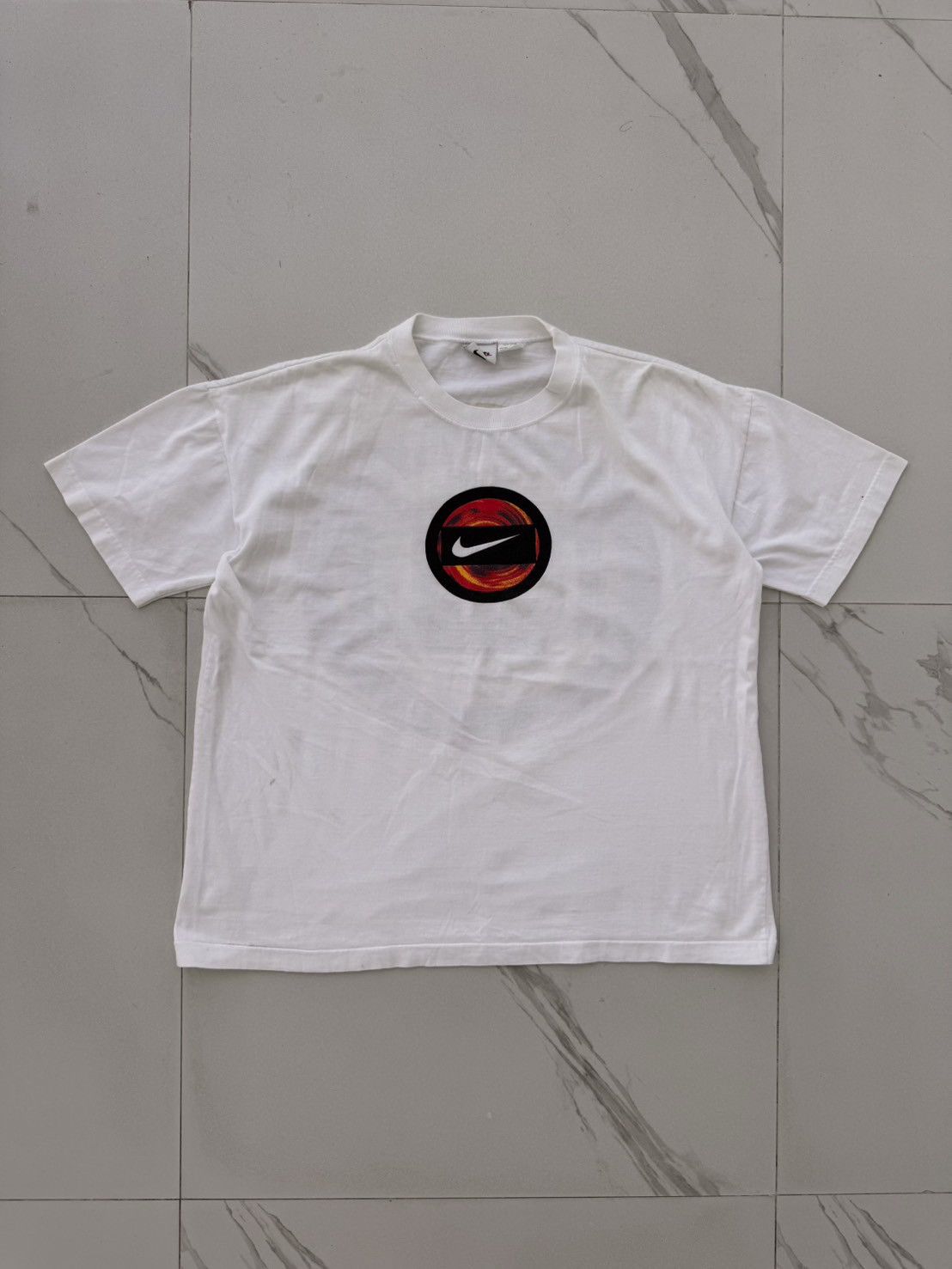 Nike Vintage Nike Big Center circle logo 90‘s T-shirt Size US L / EU 52-54 / 3 - 2 Thumbnail
