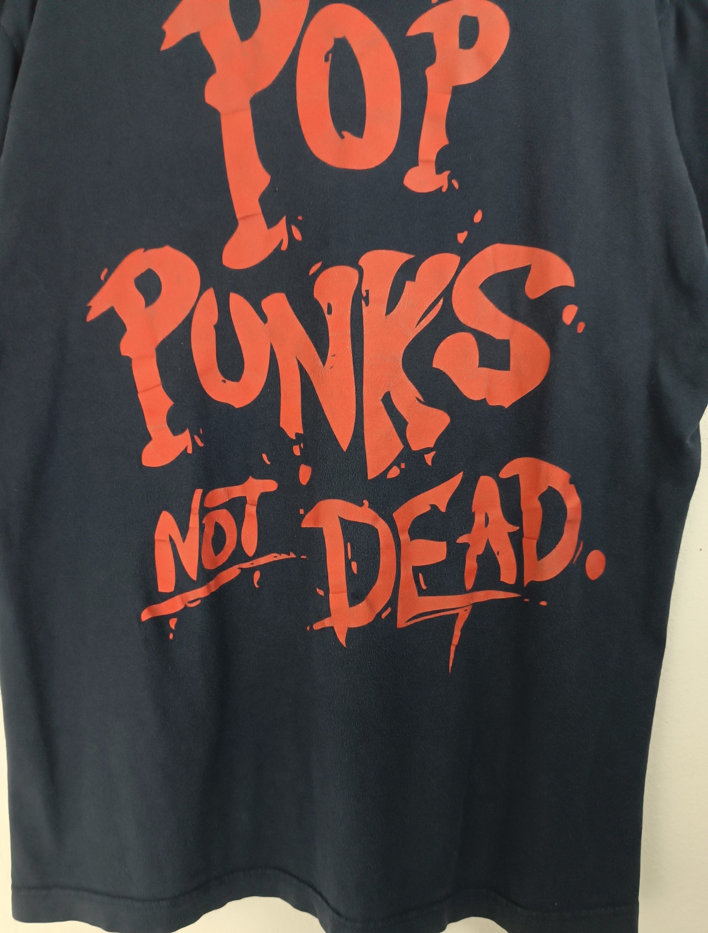 Band Tees VINTAGE NEW FOUND GLORY POP PUNKS NOT DEAD TEE 41 182 Size US L / EU 52-54 / 3 - 9 Thumbnail