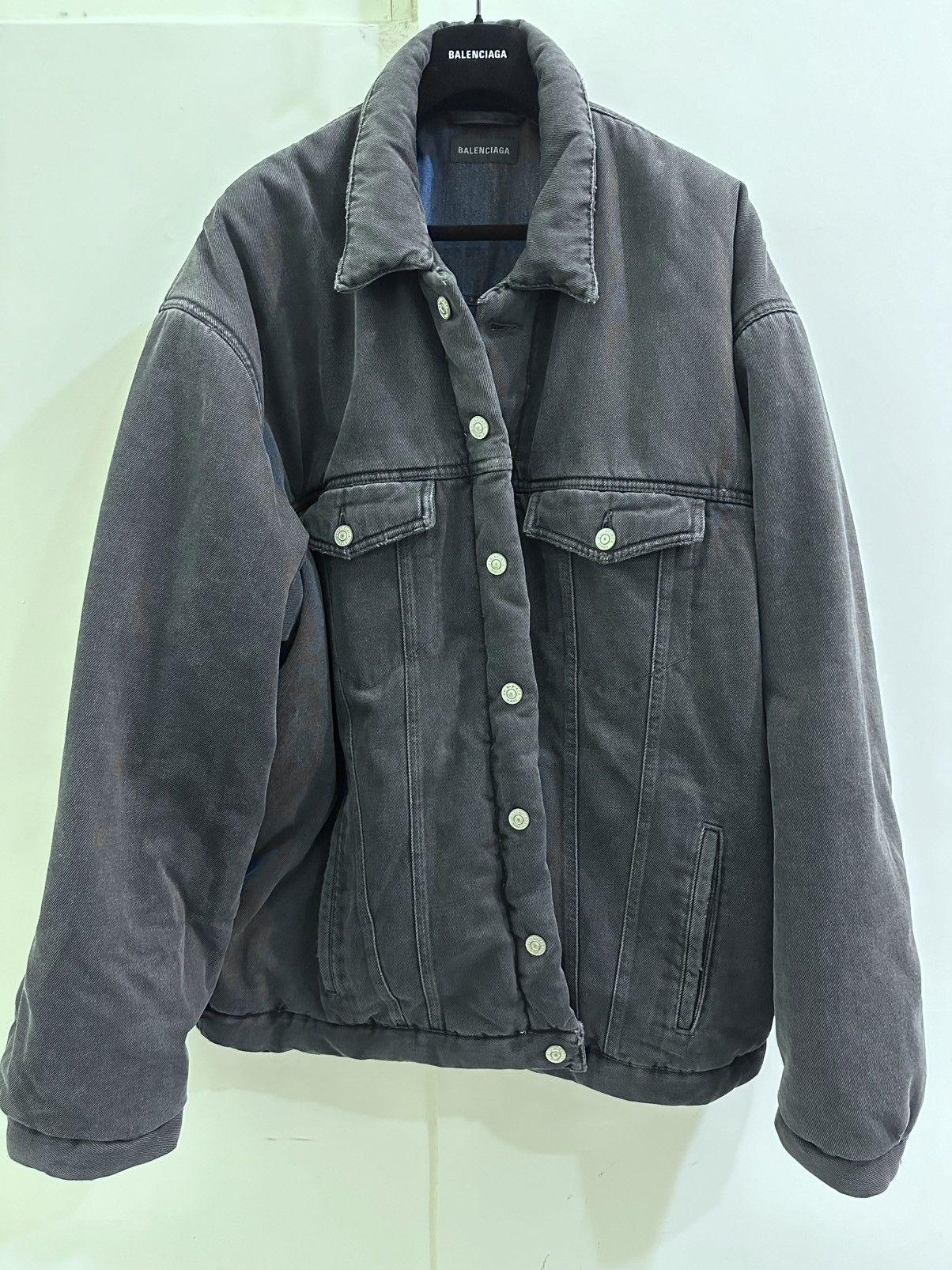 Balenciaga Balenciaga Padded Oversized Denim Jacket Size: 44 Size US S / EU 44-46 / 1 - 1 Thumbnail