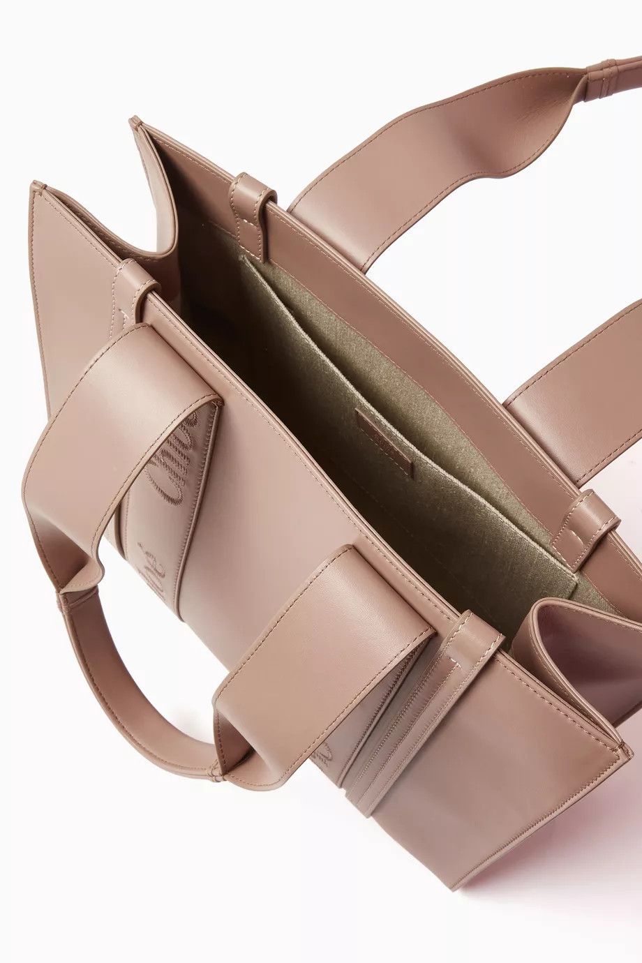Chloe oc11z0525 Size: OS / Medium Woody Tote Bag in Dark Nude Size ONE SIZE - 4 Thumbnail