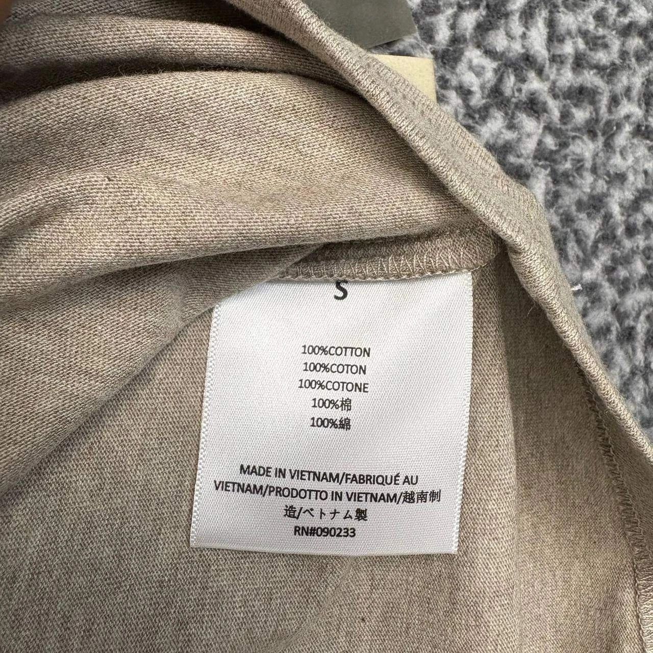 Fear of God Essentials Fear of God Shirt Blank Plain Short Sleeve FOG S Size US S / EU 44-46 / 1 - 3 Thumbnail