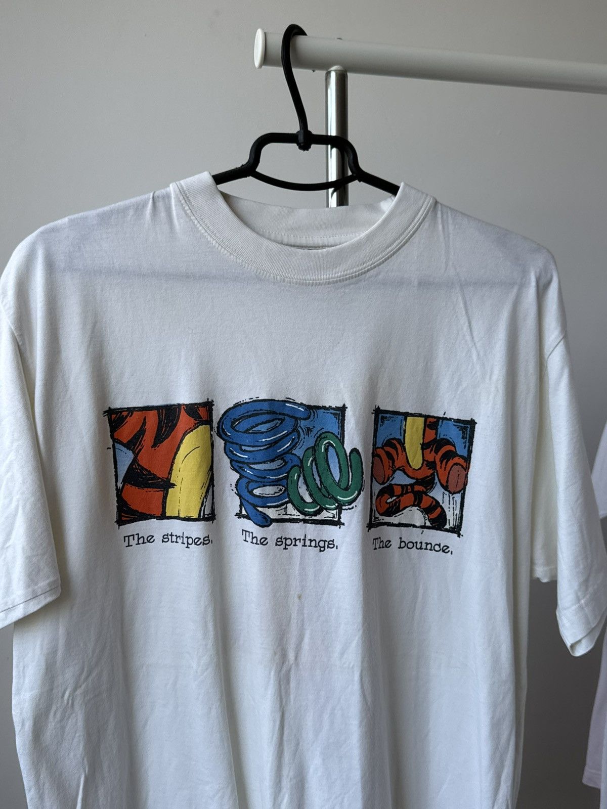 Disney Vintage 90s Disney The Tigger Tee Shirt Size US L / EU 52-54 / 3 - 3 Thumbnail