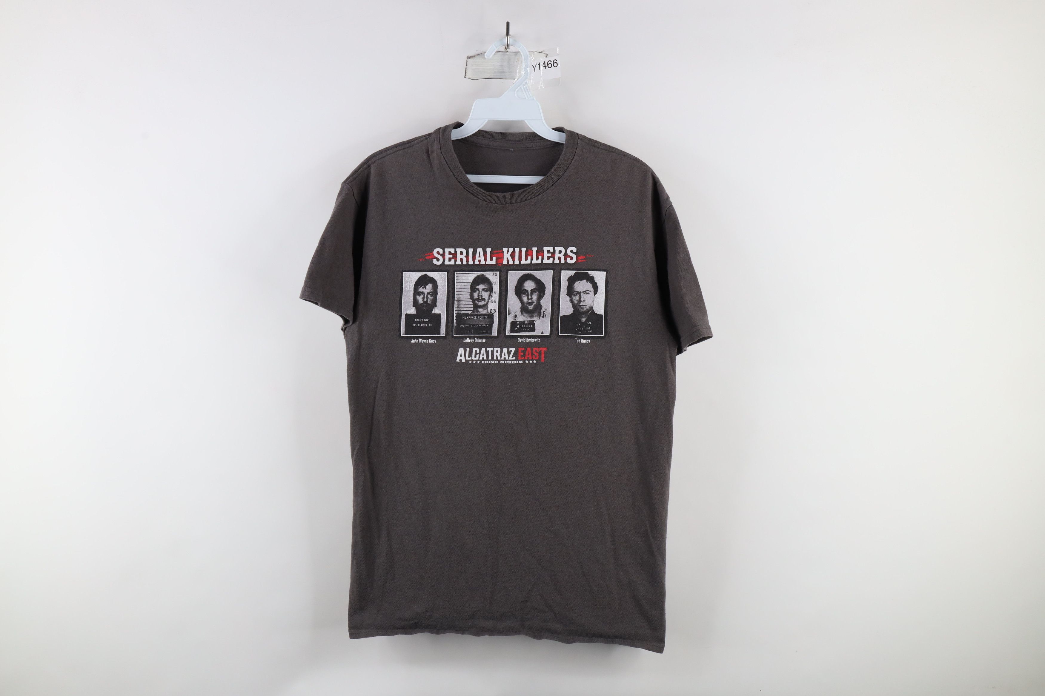 Vintage Vintage Y2K Streetwear Gacy Dalmer Berkowitz Bundy T-Shirt Size US M / EU 48-50 / 2 - 1 Thumbnail