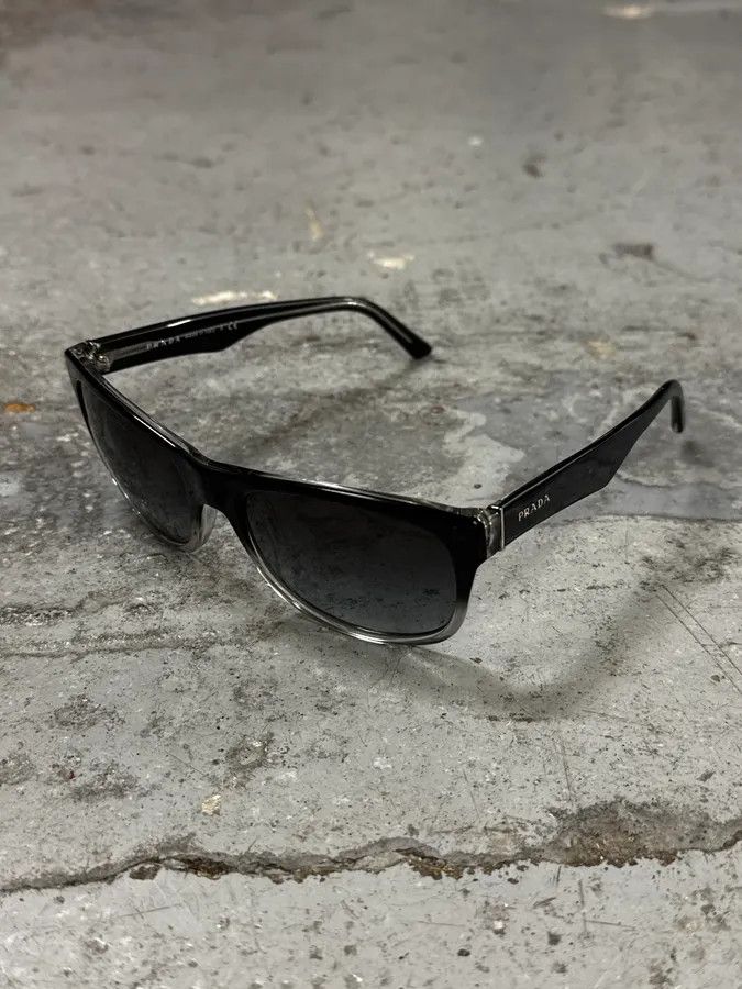Prada 2000s Prada Black Gradient Sunglasses Size ONE SIZE - 4 Thumbnail