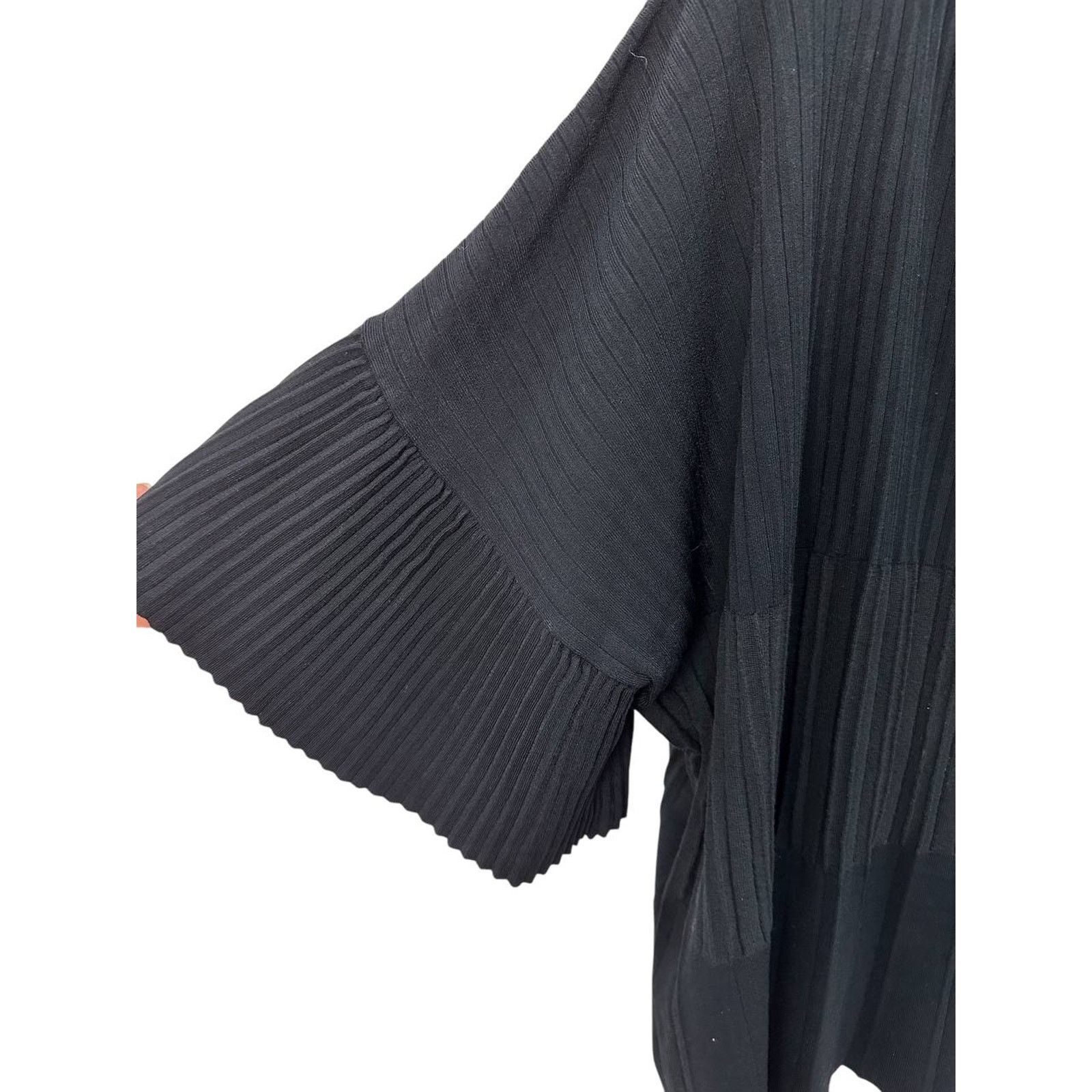 Chanel Chanel Flared Sleeves Concise Knitted Top Sz. 40 Size M / US 6-8 / IT 42-44 - 3 Thumbnail