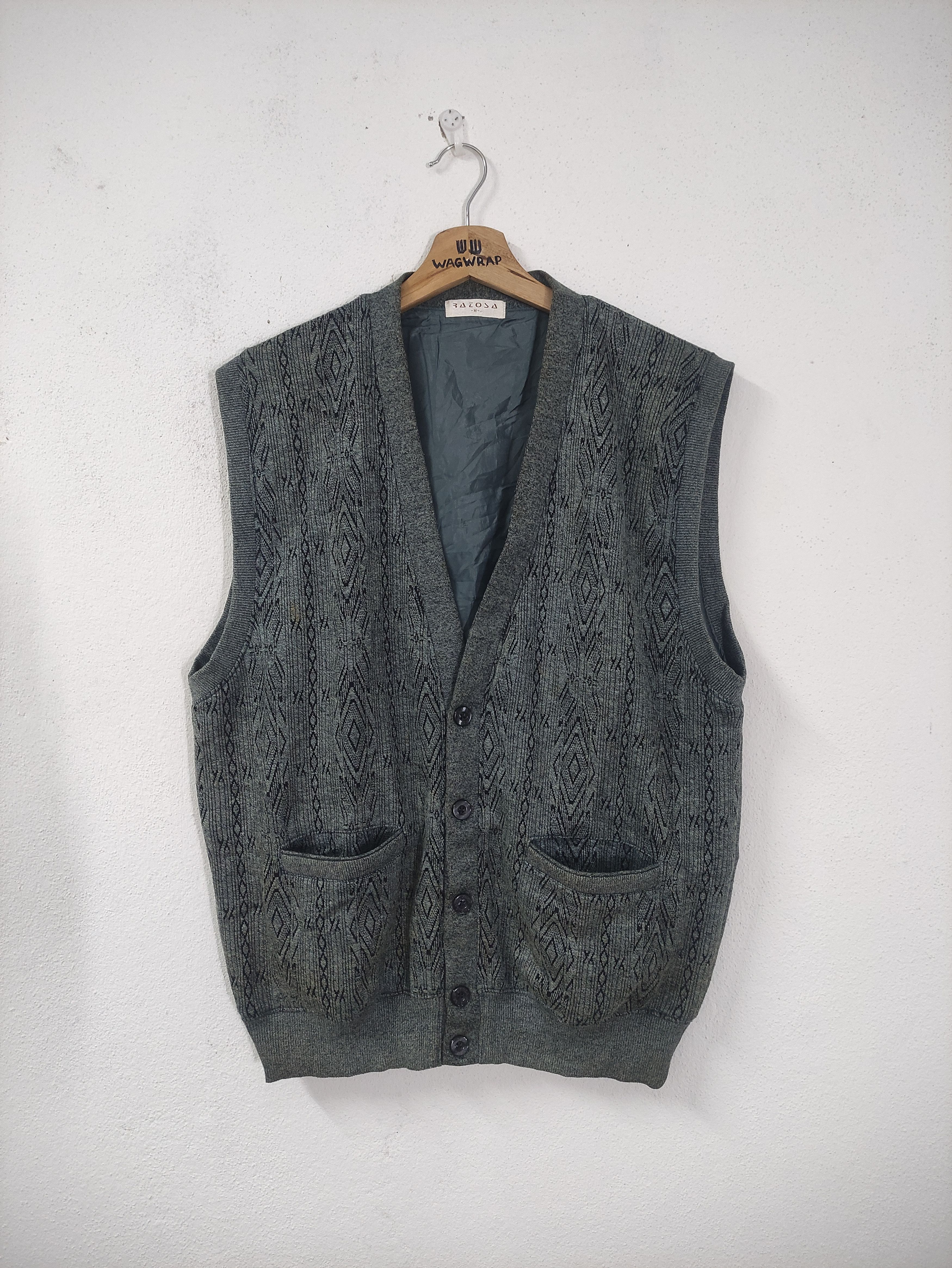 RAZOSA KNITWEAR THREE POCKETS WARM WEAR VEST