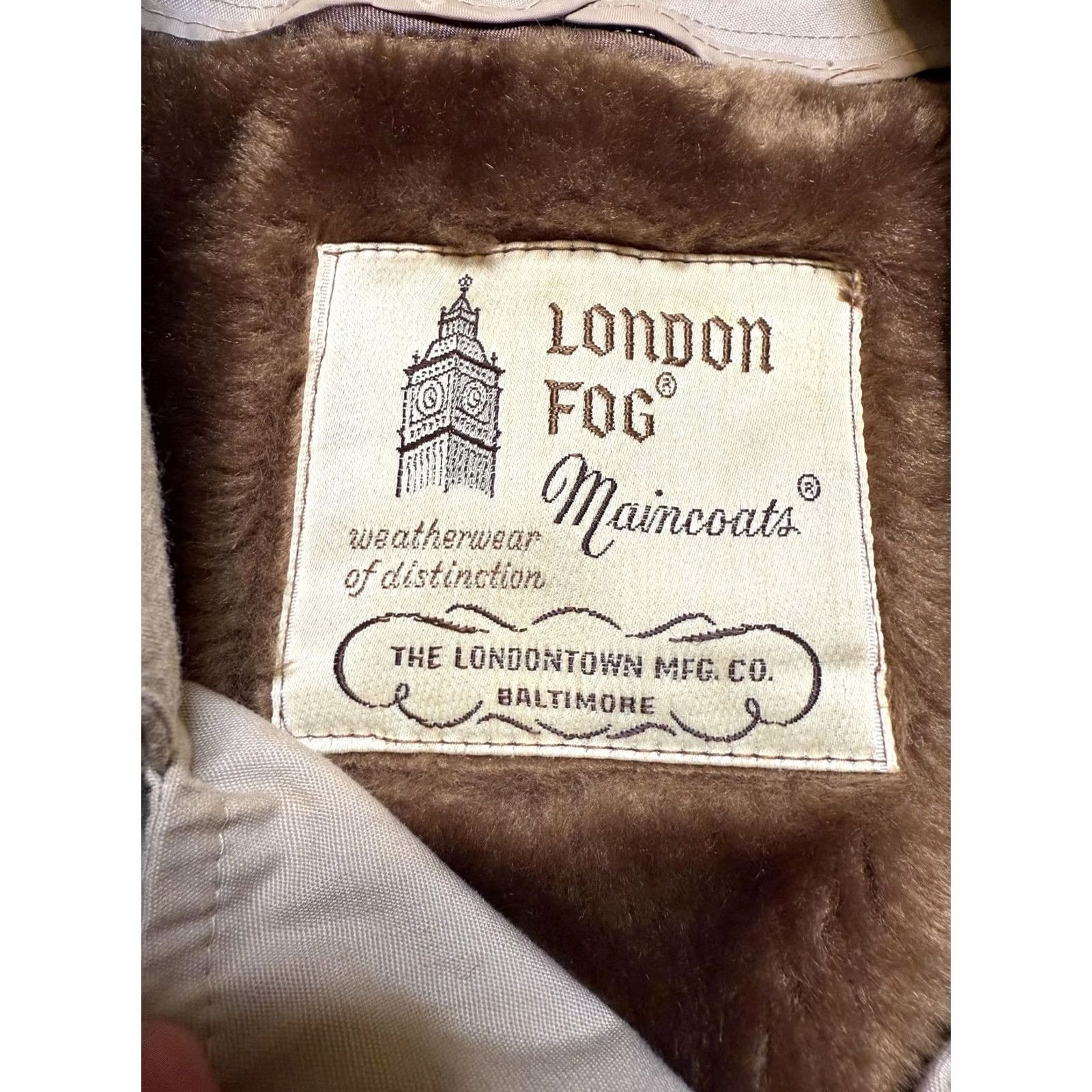 London Fog VINTAGE London Fog Maincoats Rain Coat Coat 42 Long Beige Zip Out Plush Liner Claeth Men Sons Girls? Size US XS / EU 42 / 0 - 3 Thumbnail