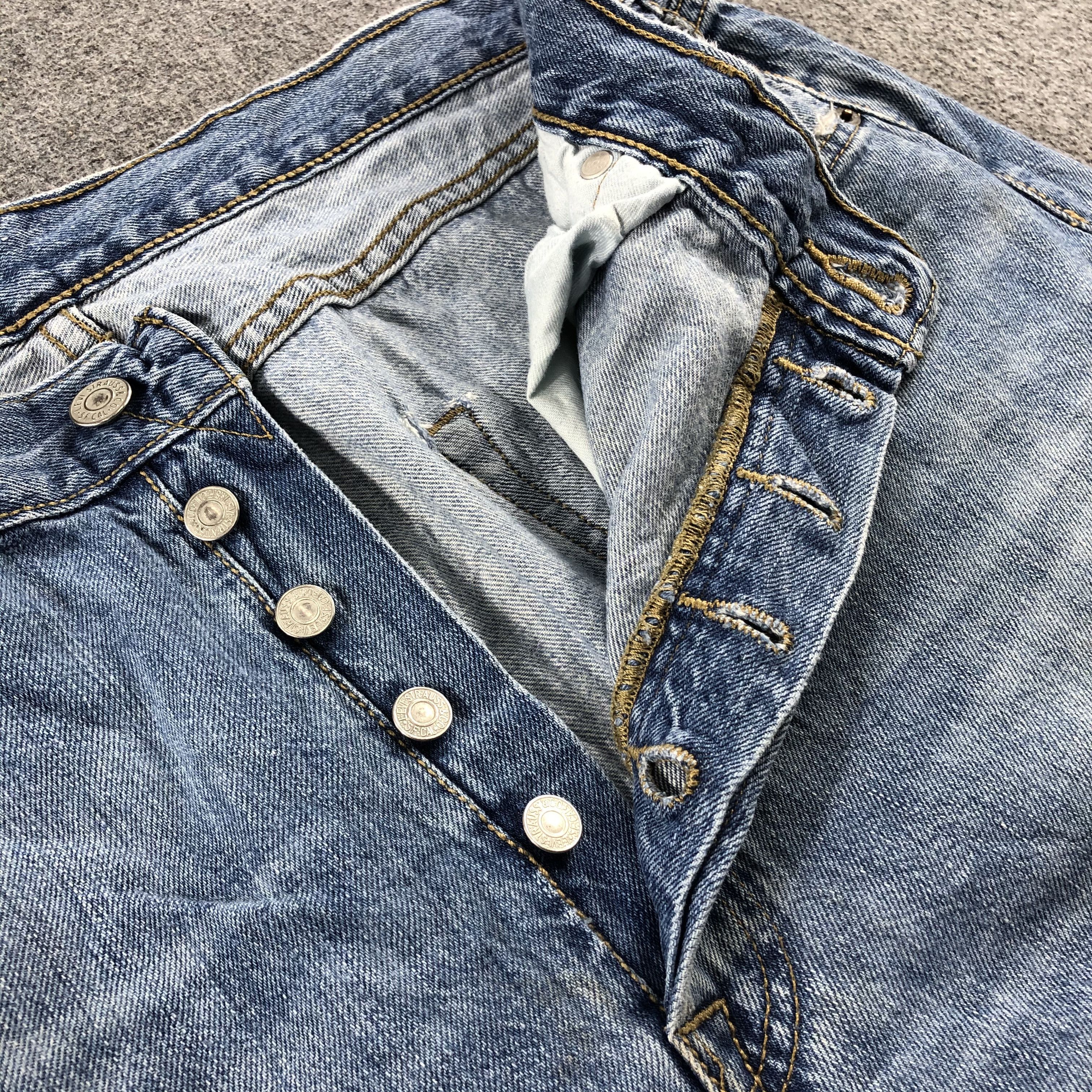 Levi's Vintage Blue Wash Levis 501 Jeans-J2538 Size US 37 - 11 Thumbnail
