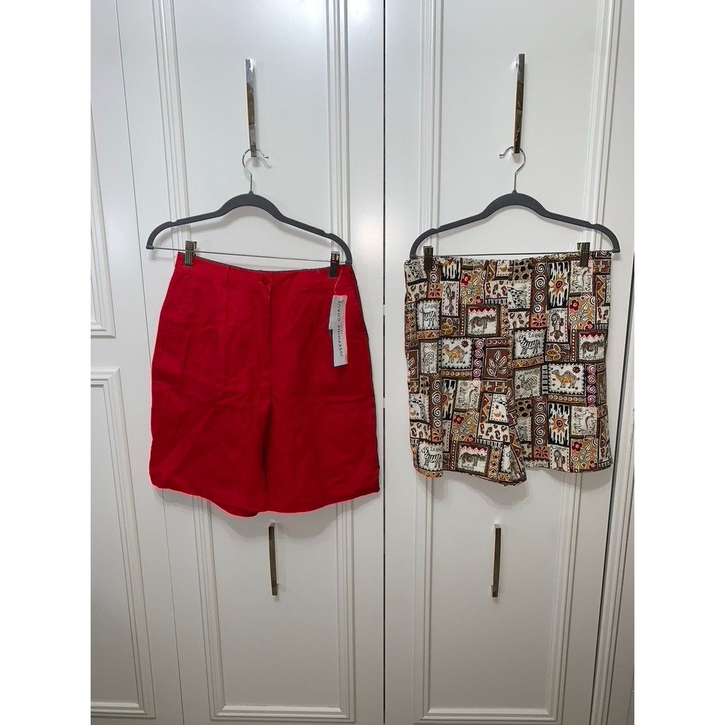 The Unbranded Brand Women's Medium Shorts 2 Piece Set Size 30" / US 8 / IT 44 - 1 Thumbnail