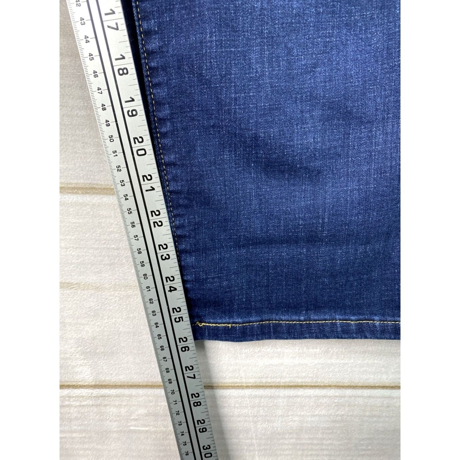 Levi's VINTAGE Levi's Womens Jeans 26W Blue Denim Boyfriend Fit Stretch Comfort Plus Sz 2 Womens Jeans 5-Pocket Design Dark Wash Regular Rise High Rise N/A Size 26" / US 2 / IT 38 - 4 Thumbnail