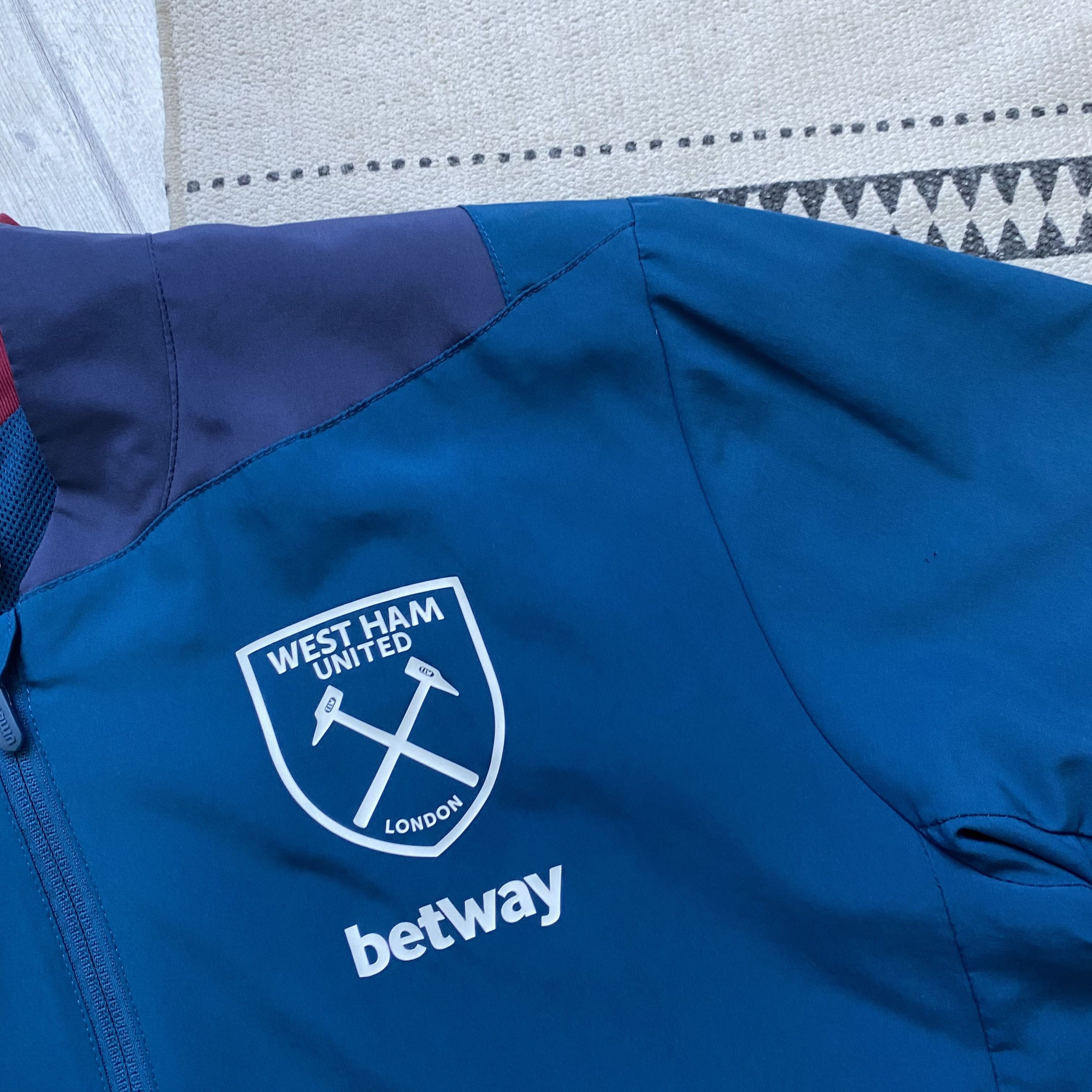 Umbro ⚽️ Drill Umbro West Ham jersey soccer track top jacket Size US M / EU 48-50 / 2 - 5 Thumbnail