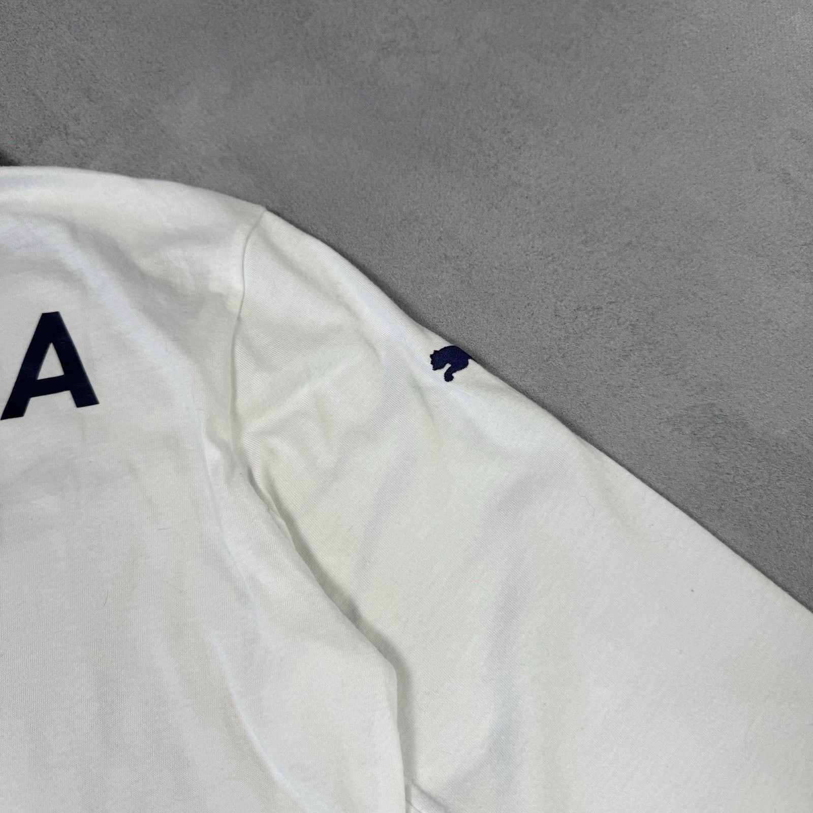 Puma ITALY FOOTBALL TRAINING TOP JERSEY PUMA SIZE S White Size US S / EU 44-46 / 1 - 19 Thumbnail