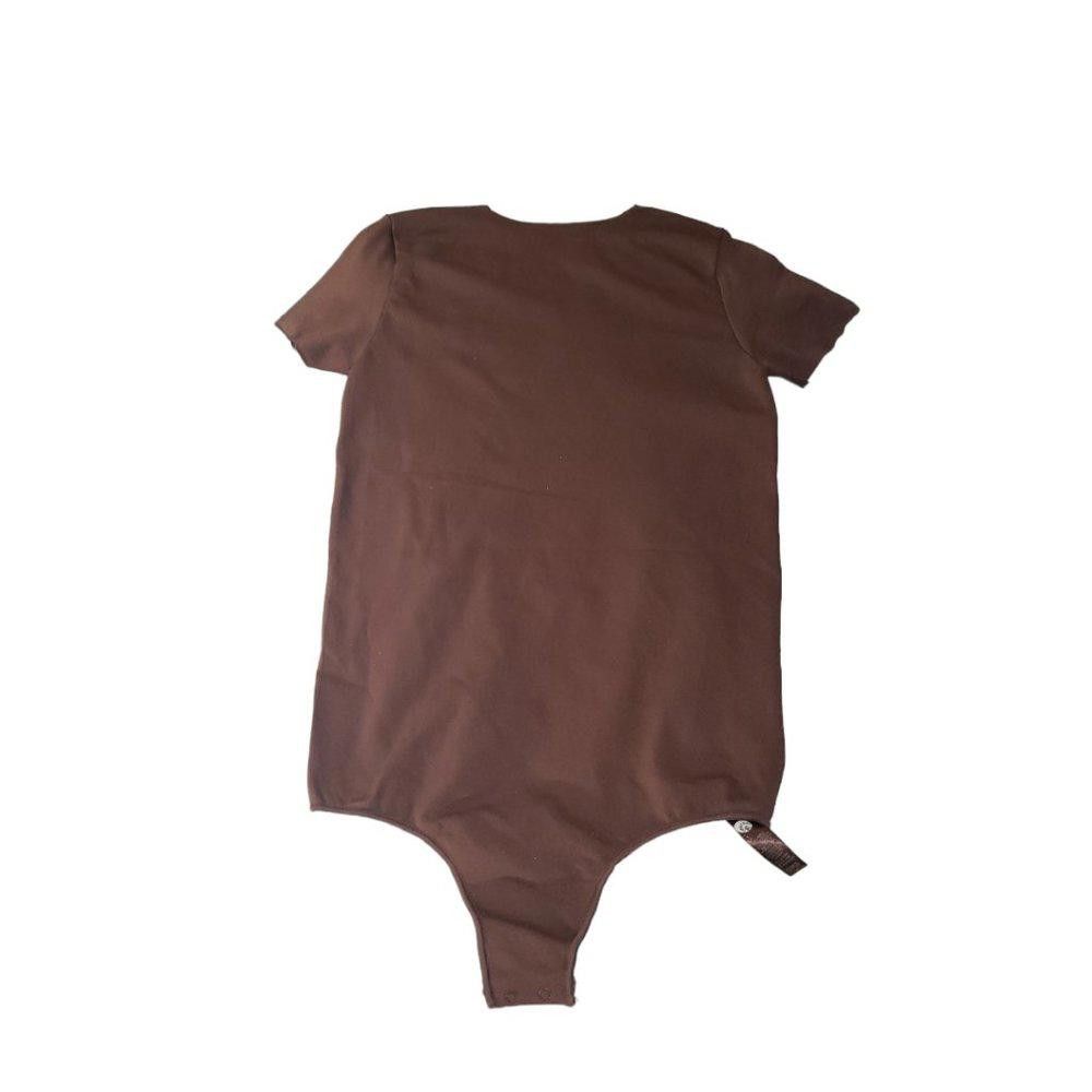 Designer CT633 Skims NWOT Essential Crew Neck Thong Bodysuit Cocoa Size XXS / US 00 / IT 34 - 1 Thumbnail