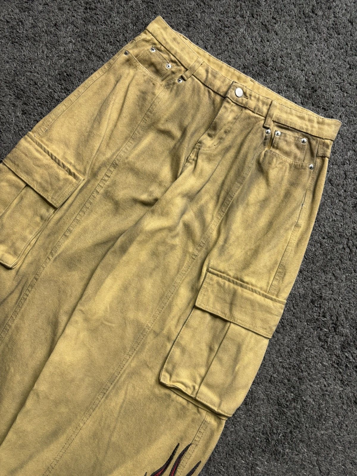 Vintage Vintage wide leg rare flames red yellow baggy cargo jeans Size US 34 / EU 50 - 2 Thumbnail