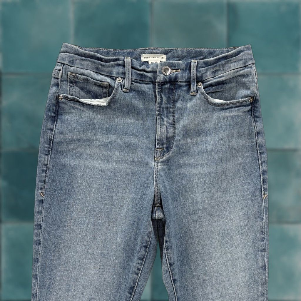 Good American Good American Jeans Womens 8 Skinny Blue Medium Distressed Fringe Hem Rise Mid 8.5-10.5 Inseam 28 Pockets Cotton Blend Denim Zip 5-Pocket Womens Size 30" / US 8 / IT 44 - 1 Thumbnail