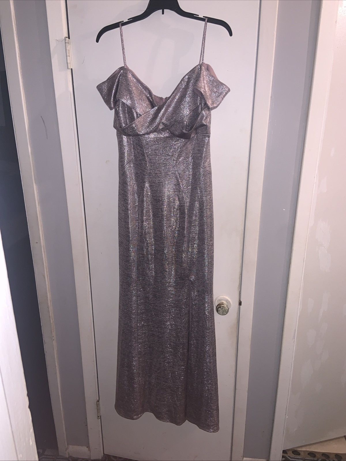 Other Women's Nightway Long Off The Shoulder Shimmer Gown Size L / US 10 / IT 46 - 1 Thumbnail