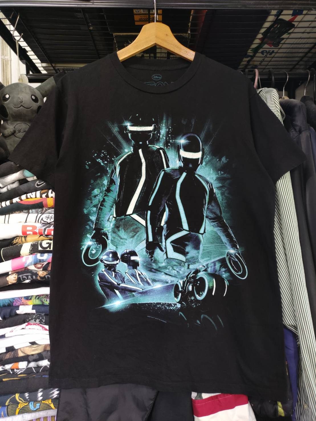 Band Tees Daft Punk x Disney " Tron Legacy " Movie Promo T-Shirt Size US M / EU 48-50 / 2 - 4 Thumbnail