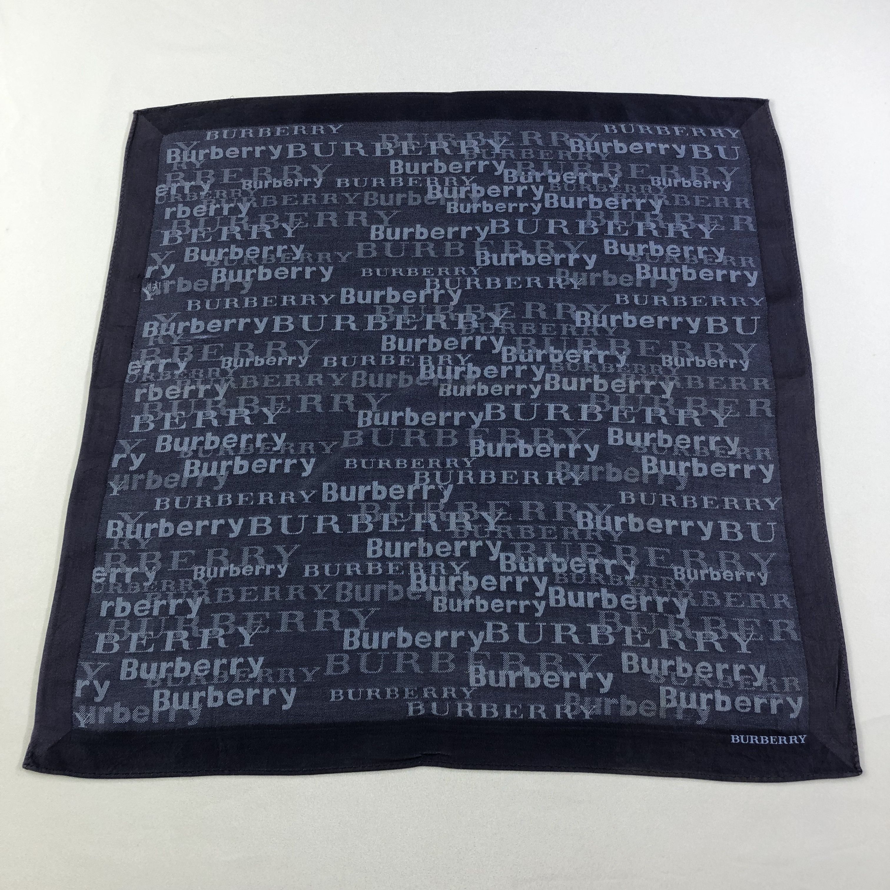 Burberry Burberry Handkerchief Neckerchief Bandana H1683 Size ONE SIZE - 1 Thumbnail