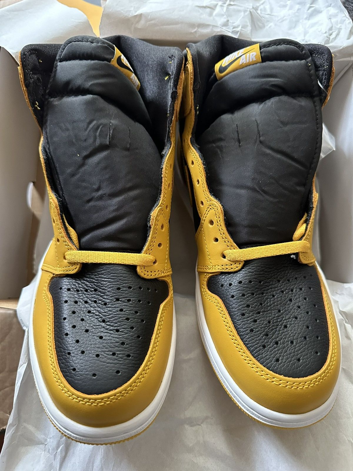 Jordan Brand Jordan 1 High Retro Pollen Size US 11 / EU 44 - 2 Thumbnail