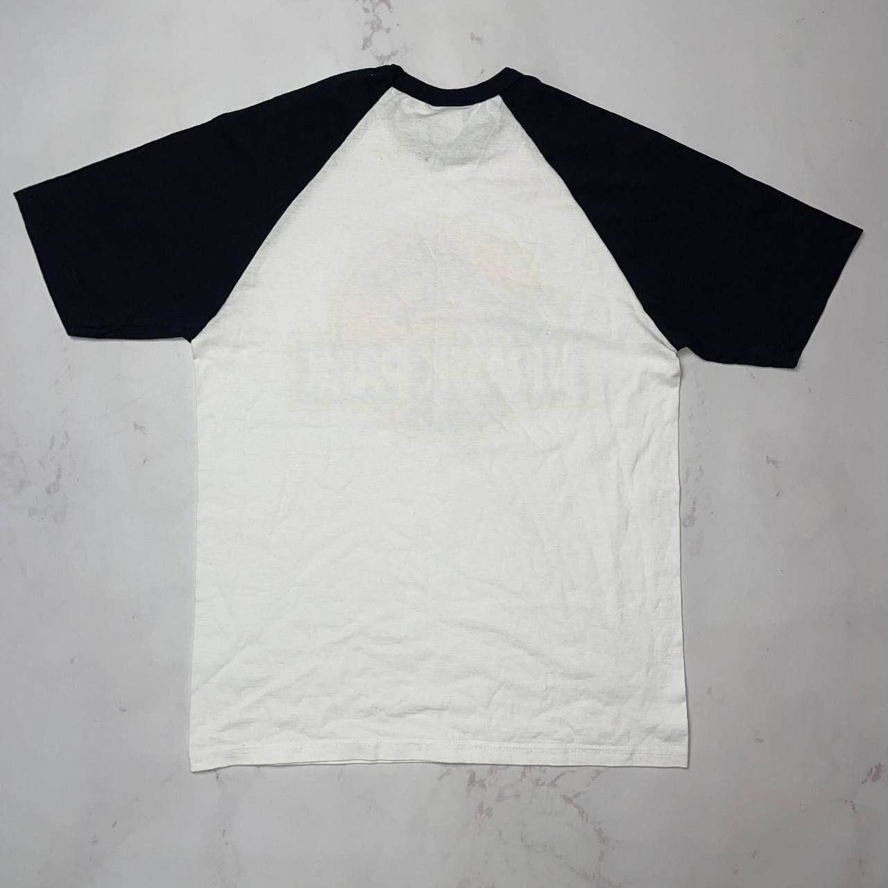Vintage Vintage Jurassic Park White/Black T-Shirt M Size y2k Size US S / EU 44-46 / 1 - 10 Thumbnail