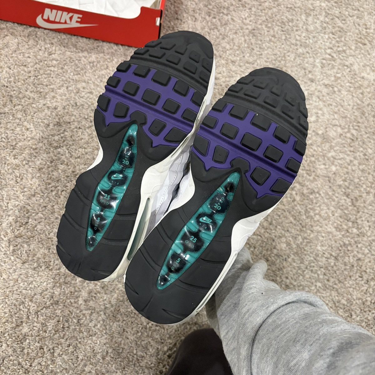 Nike 2018 Nike Air Max 95 Grape Men’s Size 8.5 Womens 10 Size US 8.5 / EU 41-42 - 5 Thumbnail