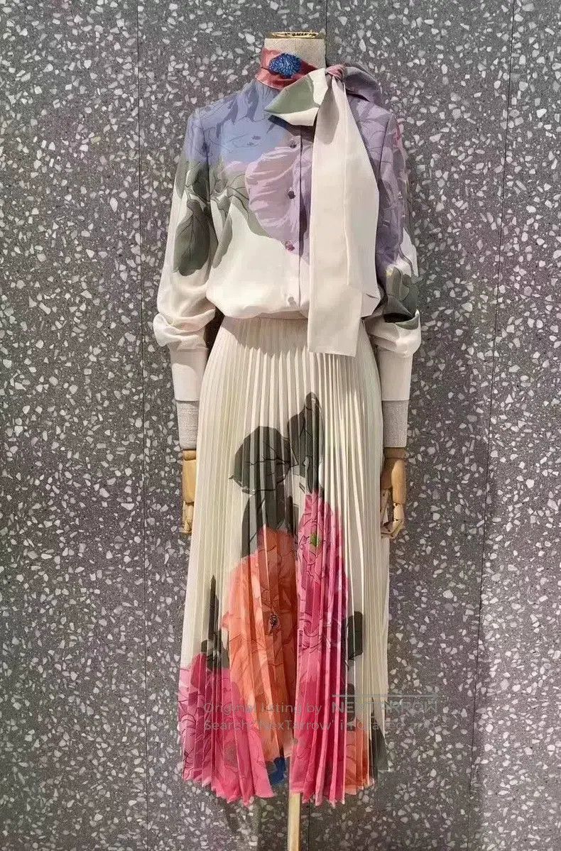 Valentino Valentino Silk print skirt Size XL / US 12-14 / IT 48-50 - 1 Thumbnail