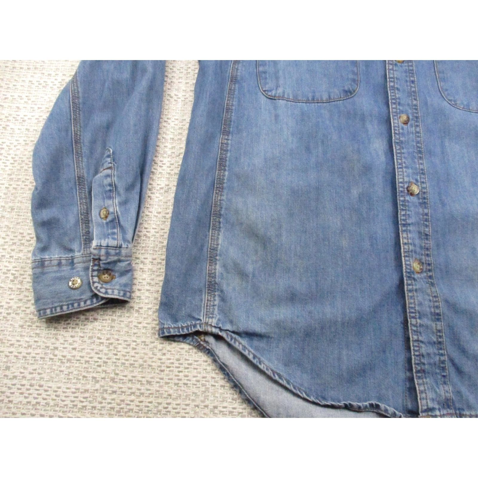 Wrangler VINTAGE Wrangler Riggs Workwear Shirt Mens Medium Blue Denim Button Up Long Sleeve Size US XL / EU 56 / 4 - 2 Thumbnail