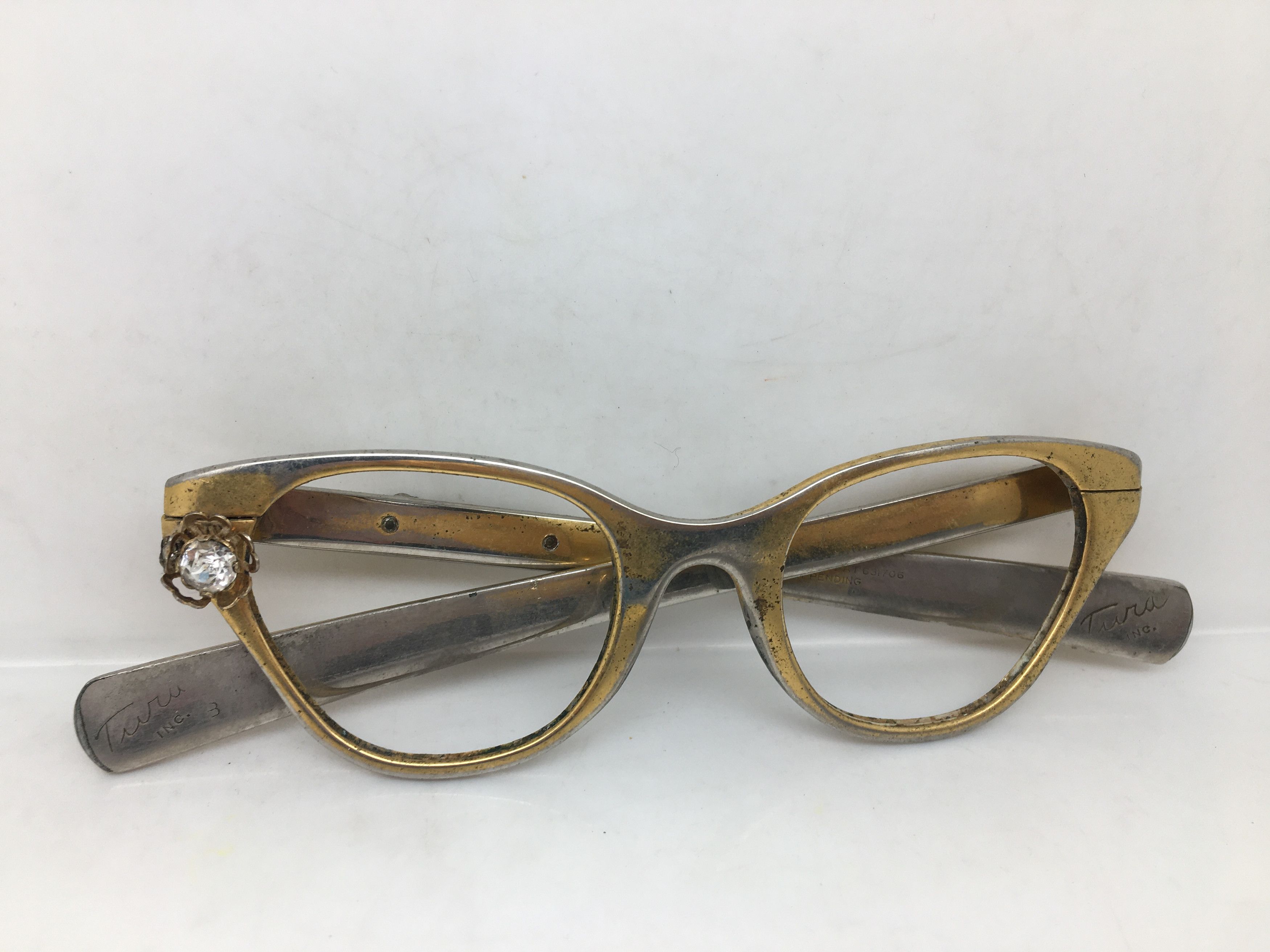 Vintage Vintage 50s TURA Woman Aluminum Gold Cateye Eyeglasses Size ONE SIZE - 7 Thumbnail