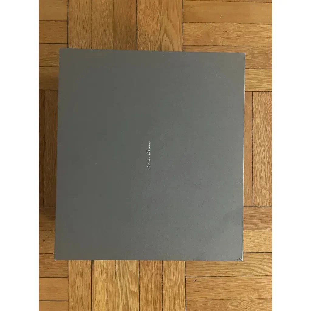 Rick Owens Gently used Rick Owens Beatle Bozo Tractor Boots, size 37 Size US 7 / IT 37 - 5 Thumbnail