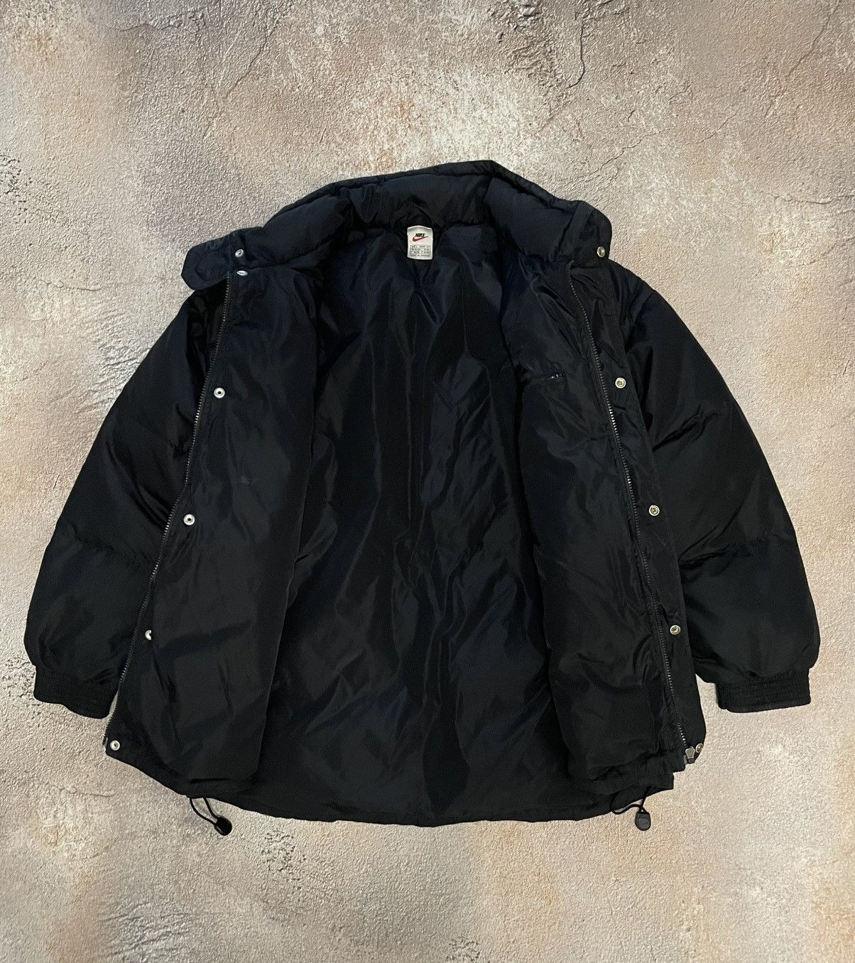 Nike Vintage Nike Big Swoosh Black Baggy Puffer Jacket Size US L / EU 52-54 / 3 - 7 Thumbnail