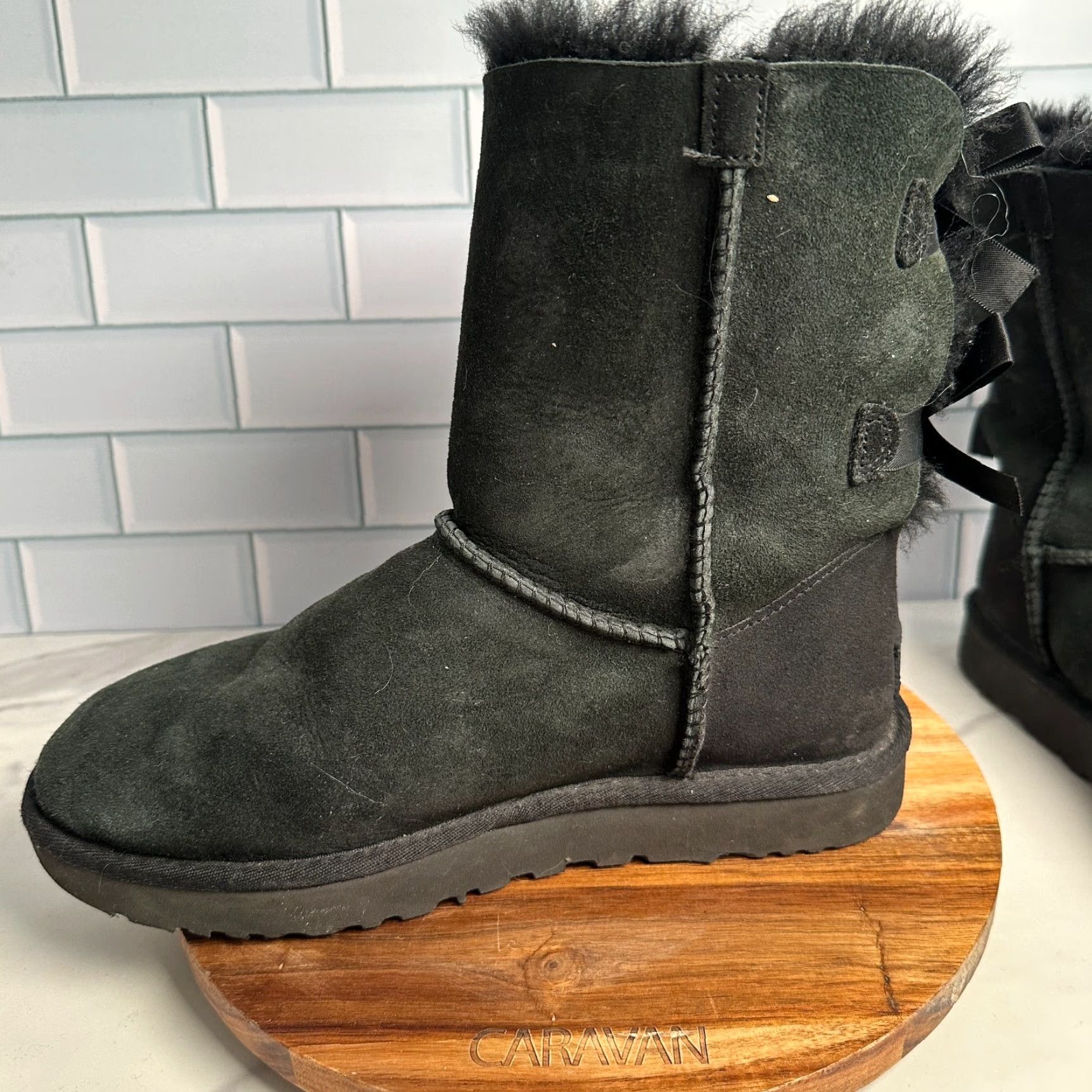Ugg UGG Bailey Bow II Boots Womens Size 8 Black Satin Bows Sheepskin Size US 6 / IT 36 - 5 Thumbnail