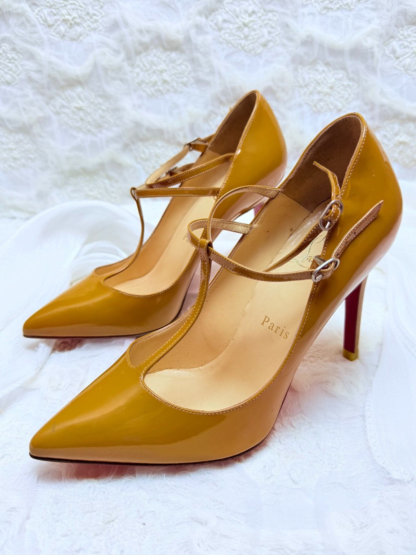 Christian Louboutin Christian Louboutin Patent Yellow Lowtop Sneakers us_6 Women Size US 6 / IT 36 - 1 Thumbnail