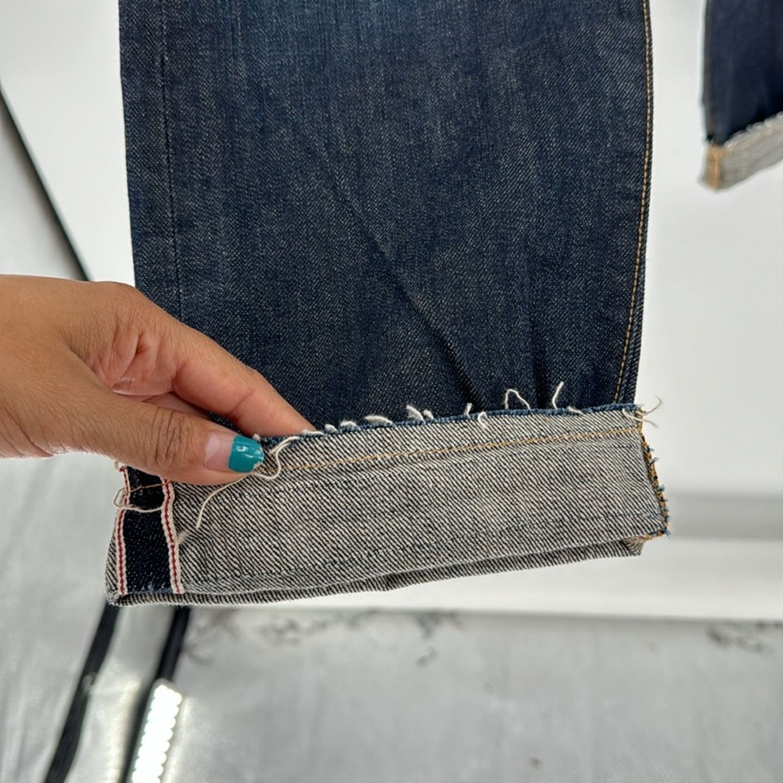 Vince Vince raw hem dark wash button fly jeans casual size 27 Size 27" / US 4 / IT 40 - 7 Thumbnail