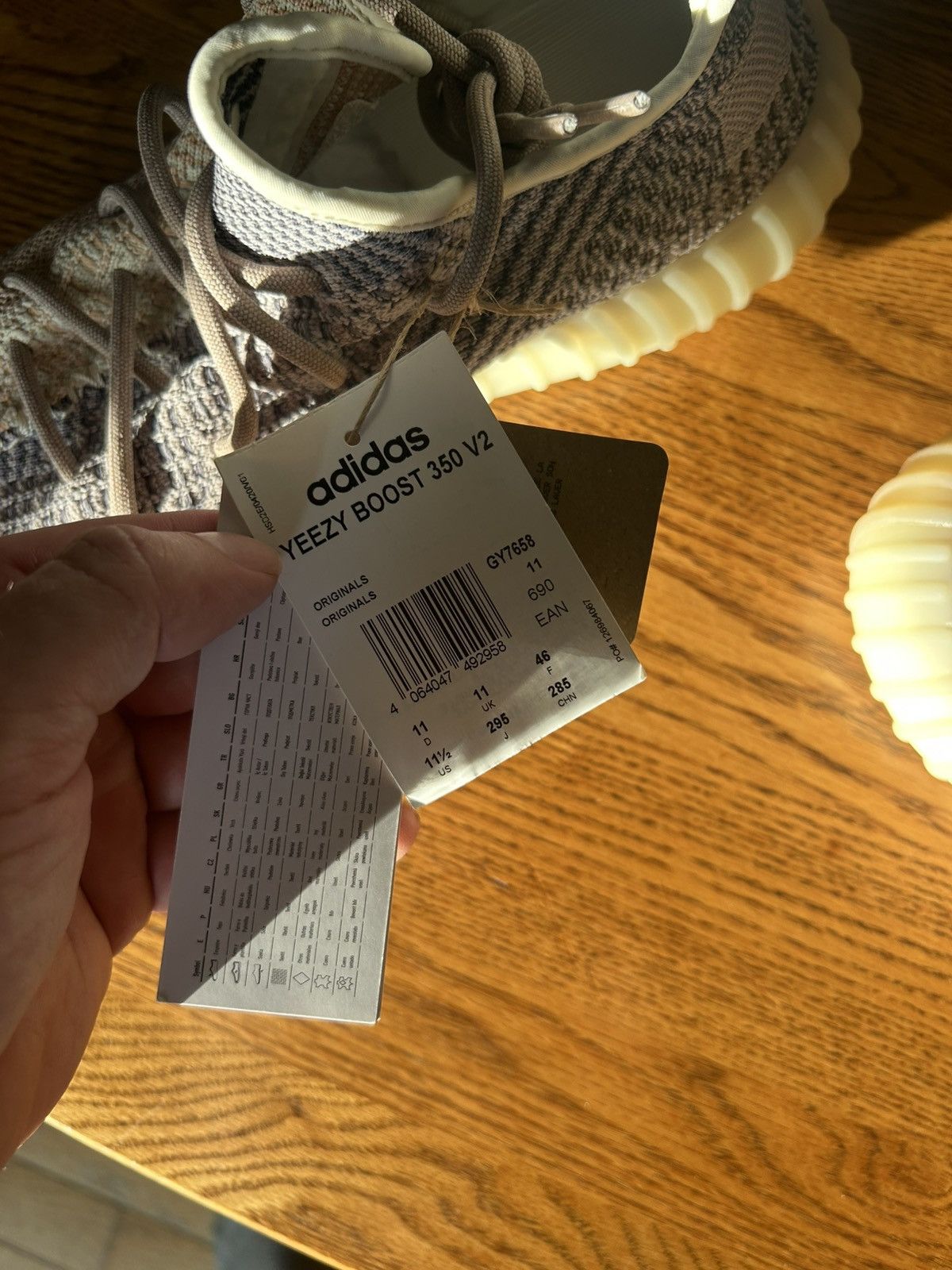 Yeezy Yeezy v2 ash pearl Size US 11.5 / EU 44-45 - 6 Thumbnail
