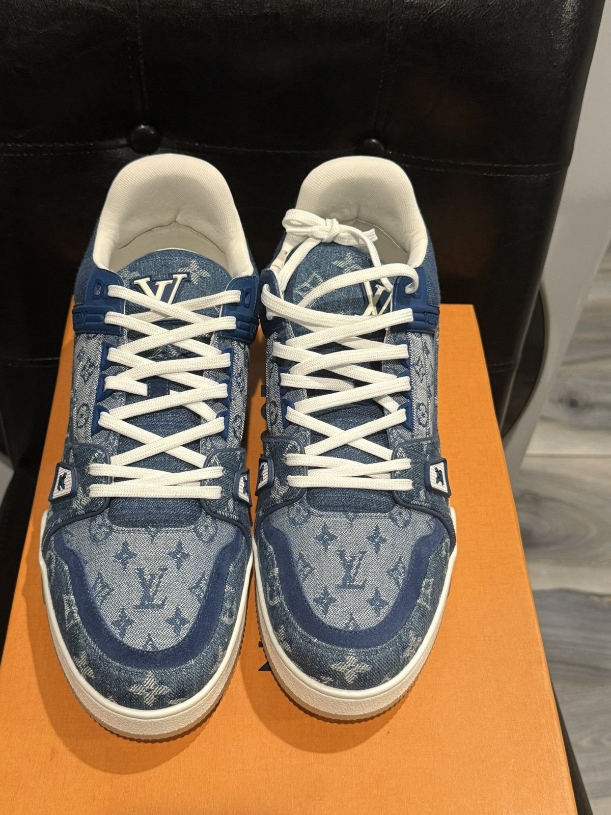 Louis Vuitton Louis Vuitton Trainer Low Monogram Denim Lv10.5 Size US 10.5 / EU 43-44 - 1 Thumbnail