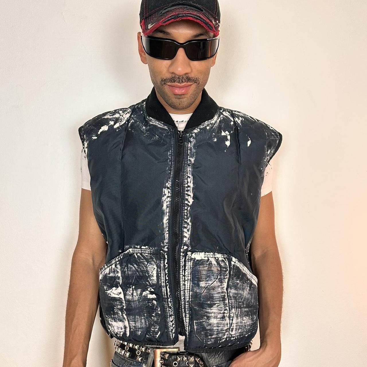 Vintage ASTROBOI* Navy Nylon Painted Workwear Puffer Vest - XL Size US XL / EU 56 / 4 - 1 Thumbnail