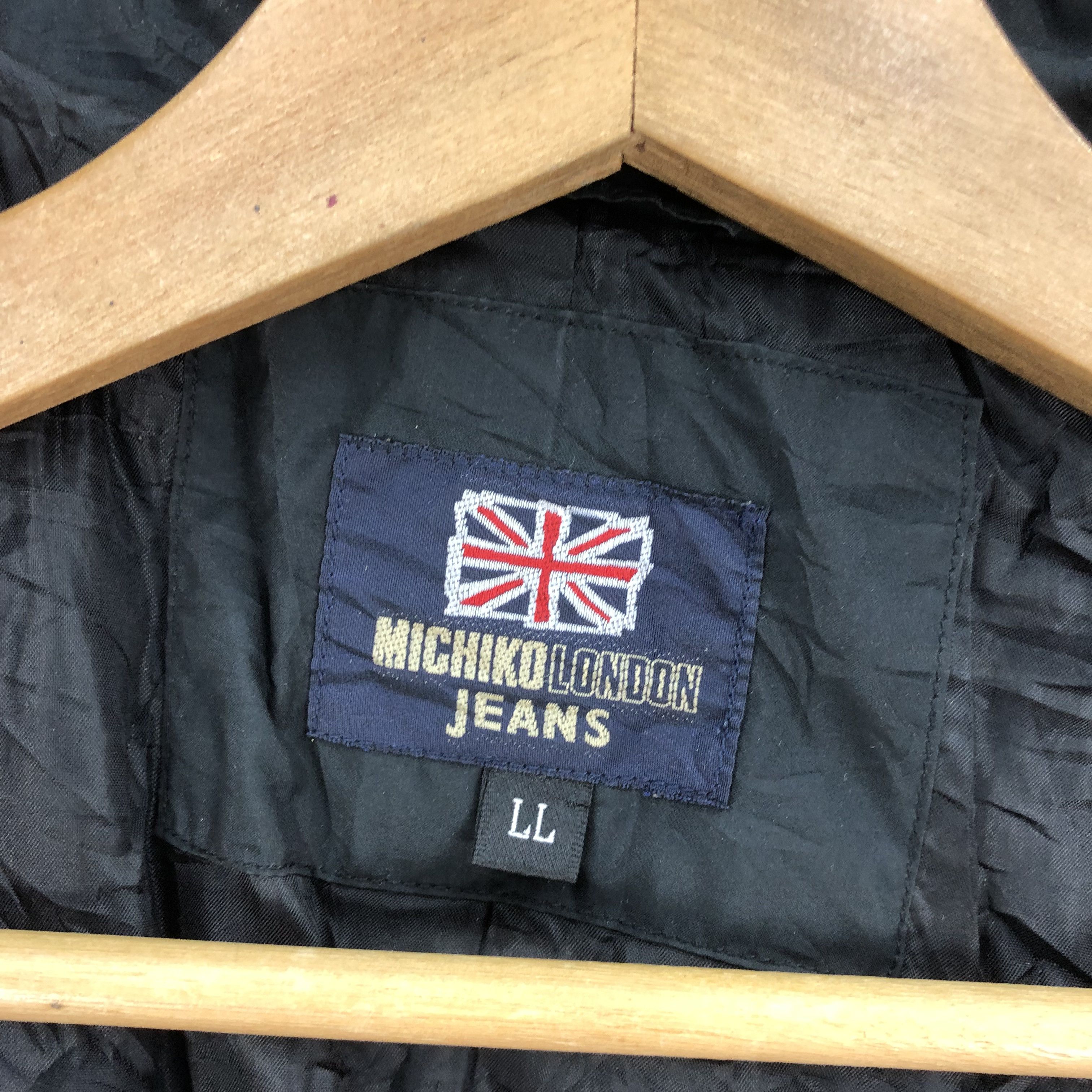 Japanese Brand × Michiko Koshino London × Vintage Vintage Michiko London Puffer Quilted Hoodie Jacket Size US M / EU 48-50 / 2 - 5 Thumbnail