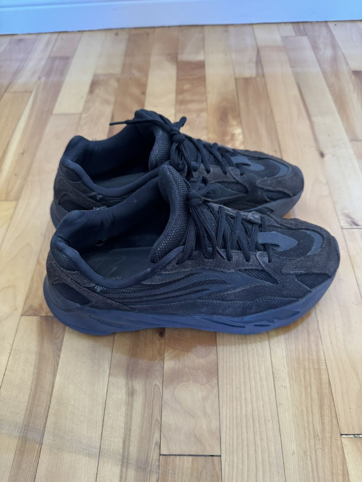 Kanye West × Yeezy Yeezy 700 Vanta Size US 9.5 / EU 42-43 - 5 Thumbnail