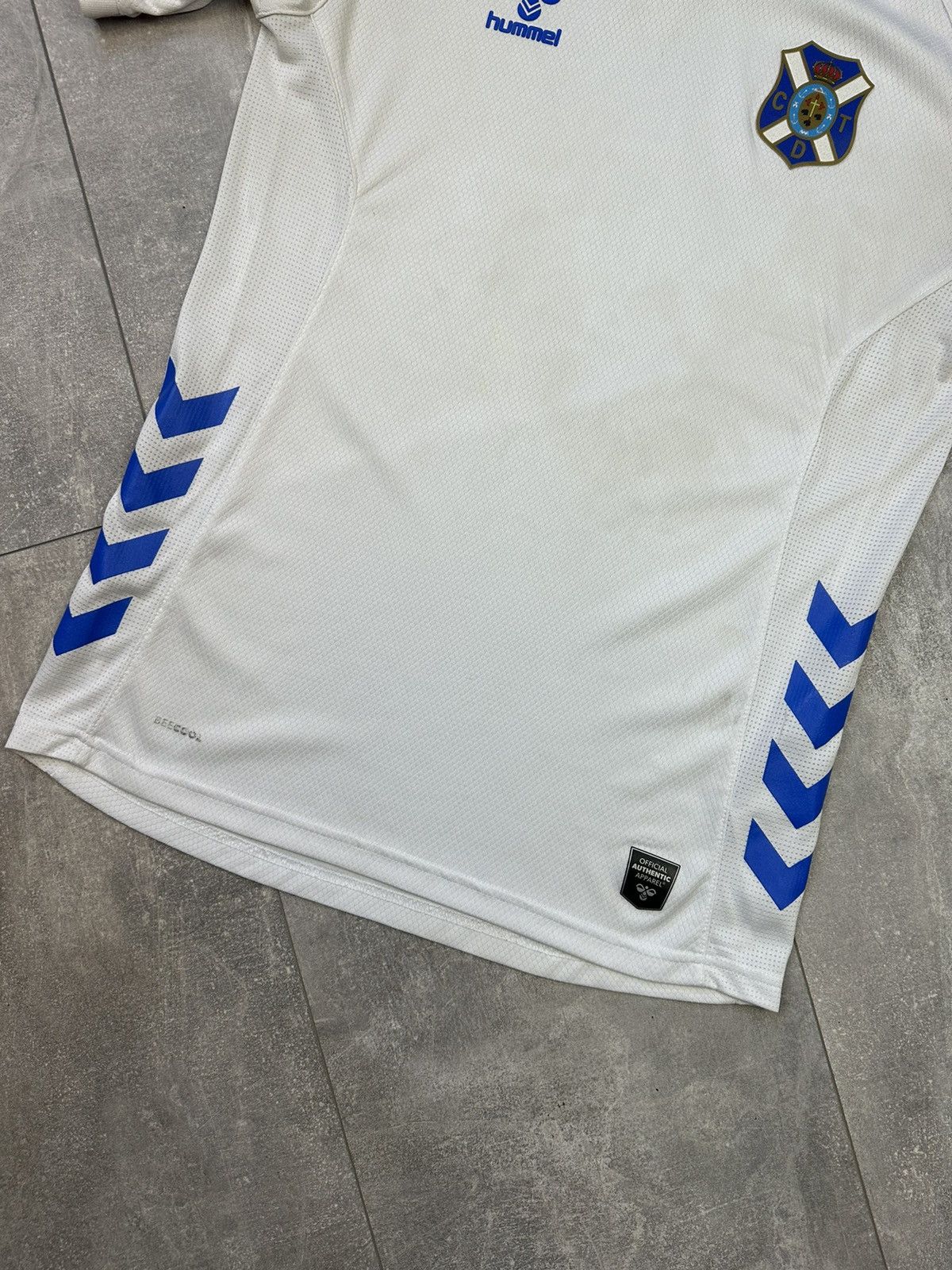 Vintage Vintage Hummel CD Tenerife LaLiga Soccer Jersey Size US S / EU 44-46 / 1 - 5 Thumbnail