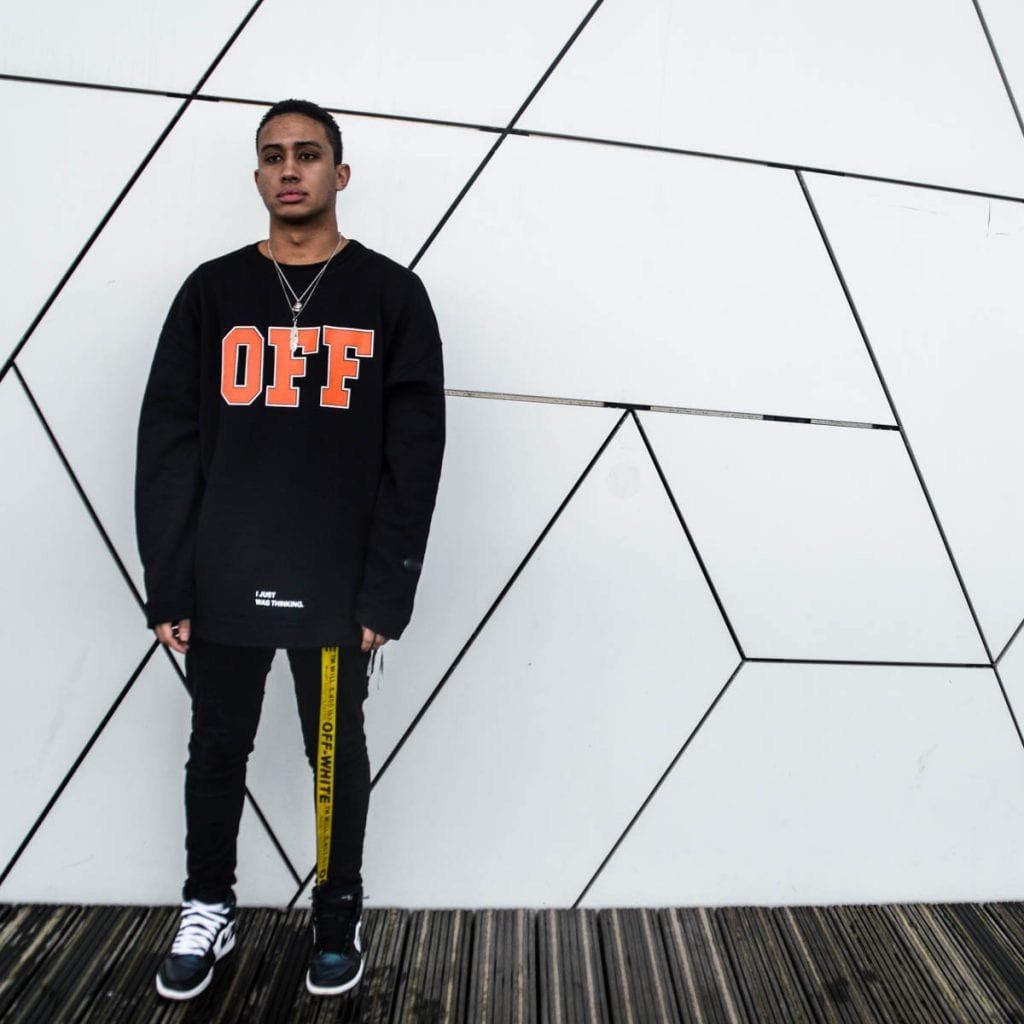 Off-White FW2017 “I Just Was Thinking” Crewneck Size US M / EU 48-50 / 2 - 2 Thumbnail