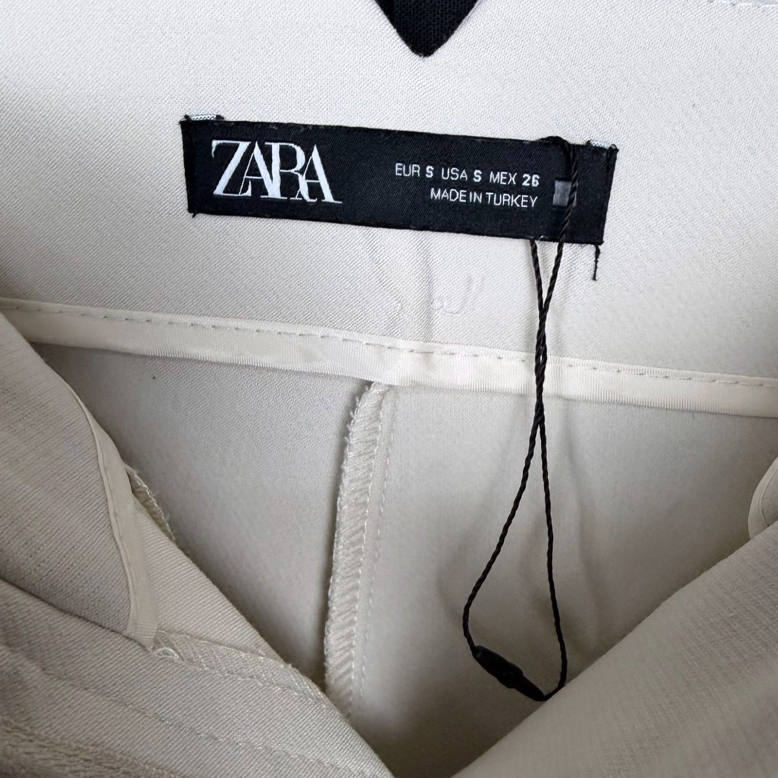 Zara Zara Off White Dress Pants Slacks Women's 5 Faux Pleated Size 26" / US 2 / IT 38 - 3 Thumbnail