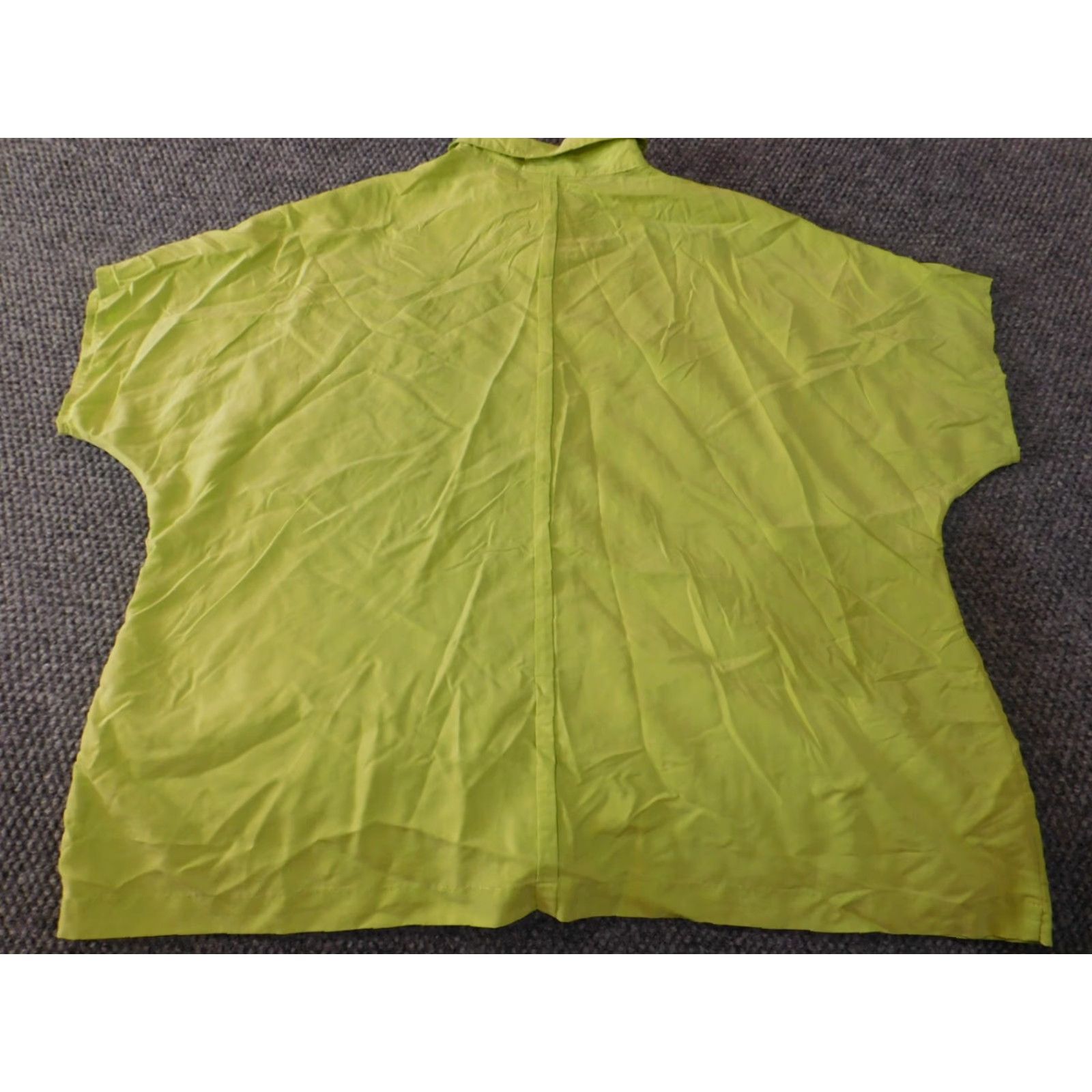 Vintage Chicos Button-Up Shirt Women 2 Short Sleeve Green Casual Solid Pattern Basic Classic Stretch with Blemishs Size XS / US 0-2 / IT 36-38 - 7 Thumbnail