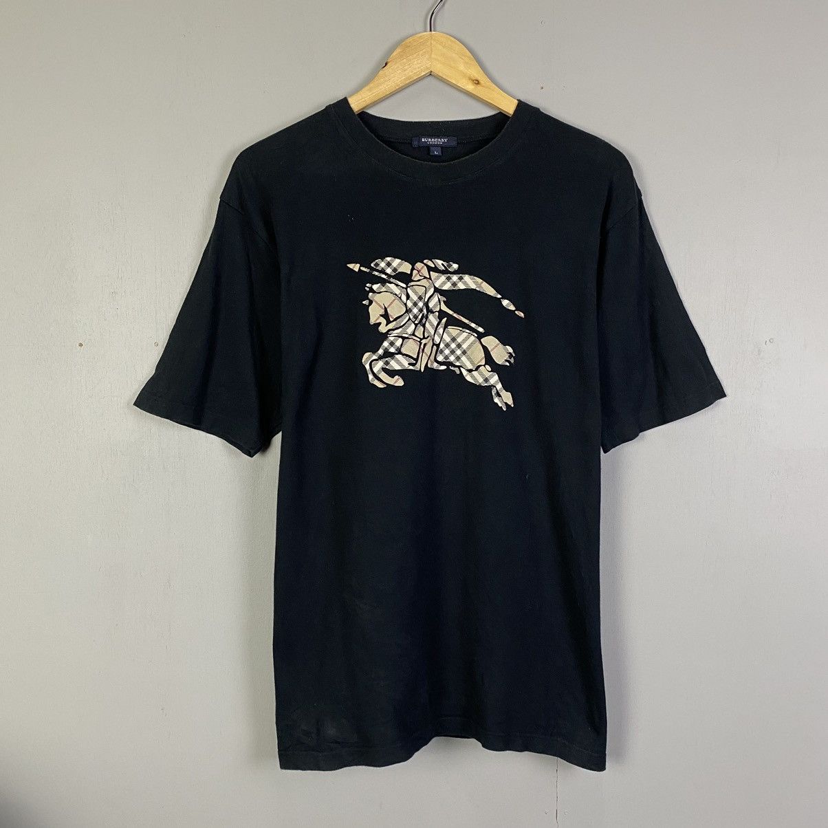 Burberry RARE BURBERRY SPELLOUT LOGO TSHIRT Size US L / EU 52-54 / 3 - 1 Thumbnail