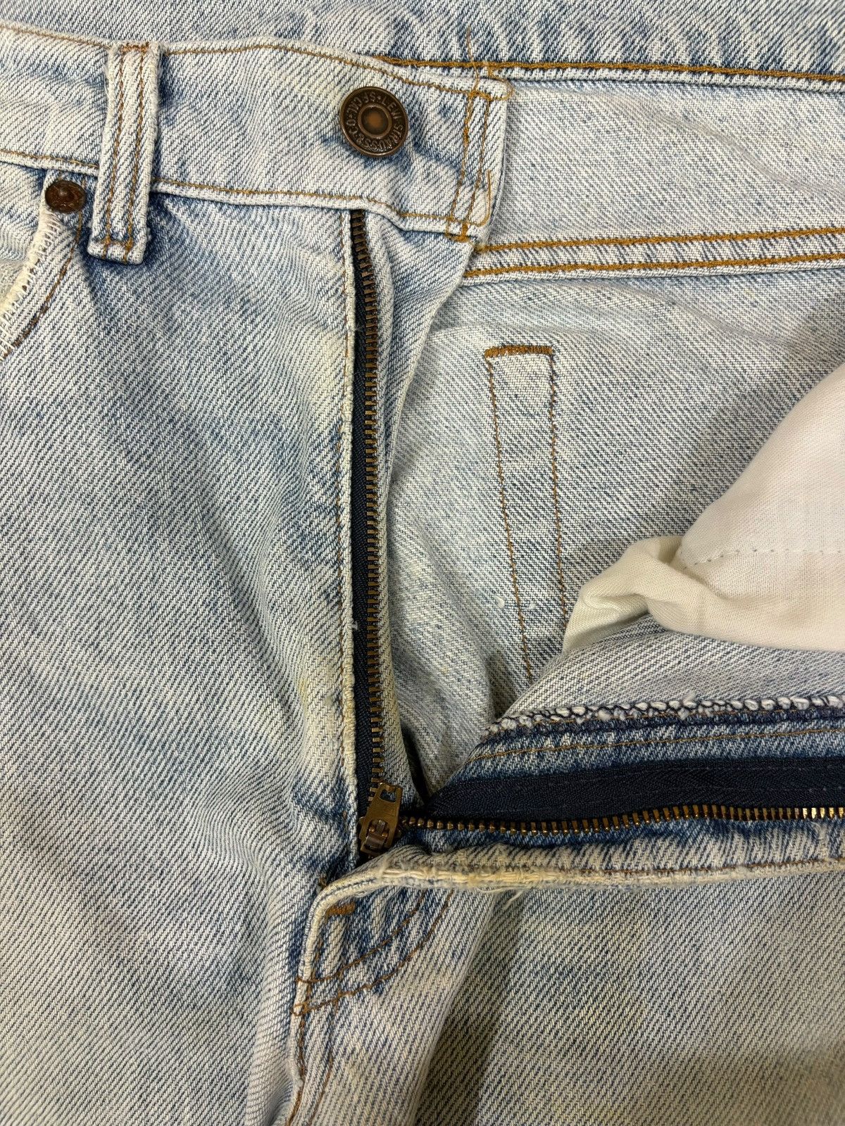 Levi's Vintage 90s Levis 505 Light Wash Distressed Jeans Size US 32 / EU 48 - 9 Thumbnail