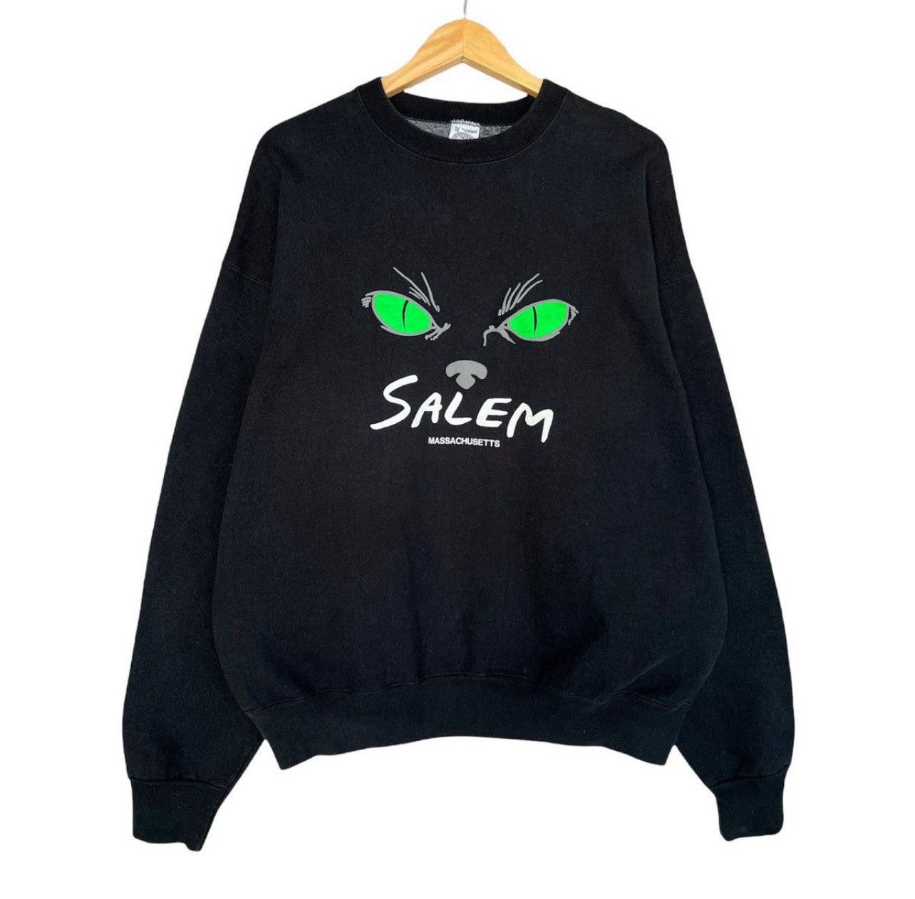 Vintage Vintage 90s Salem Massachusetts Eyes Sweatshirt Size US L / EU 52-54 / 3 - 1 Thumbnail
