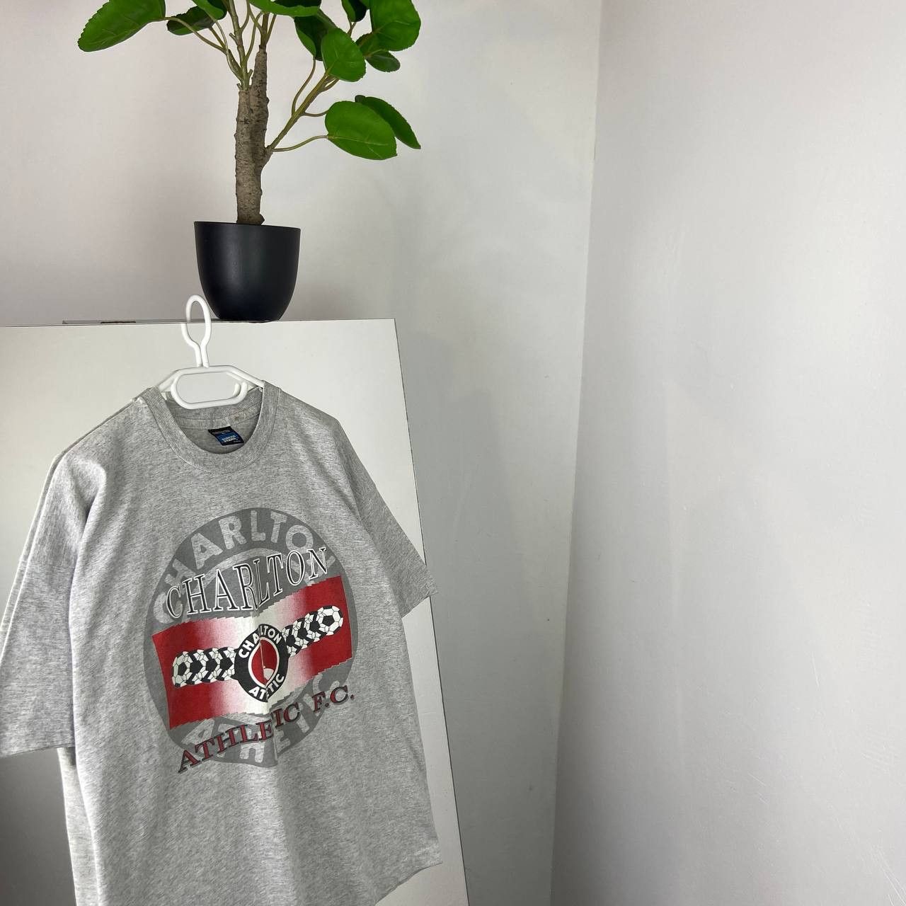 Vintage Vintage 1993 Charlton Athletic England Football Tee Soccer Size US XL / EU 56 / 4 - 1 Thumbnail