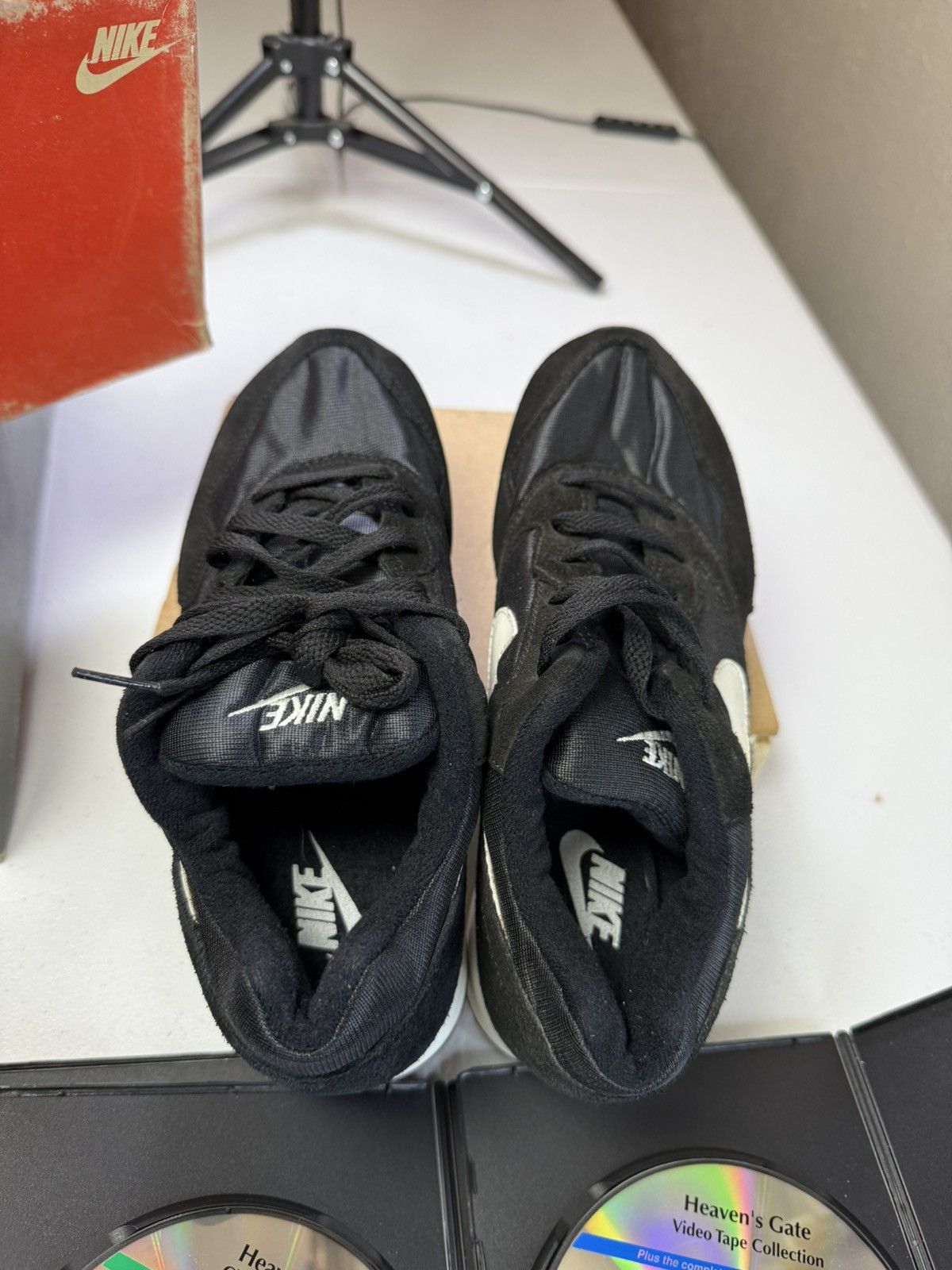 SUPER RARE Nike Decades Discontinued Shoe Sz heaven's gate