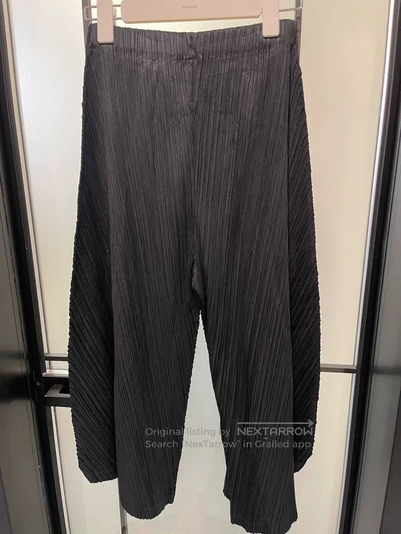 Issey Miyake Issey Miyake size:4 Black Asymmetric Pants Size 23" - 2 Thumbnail